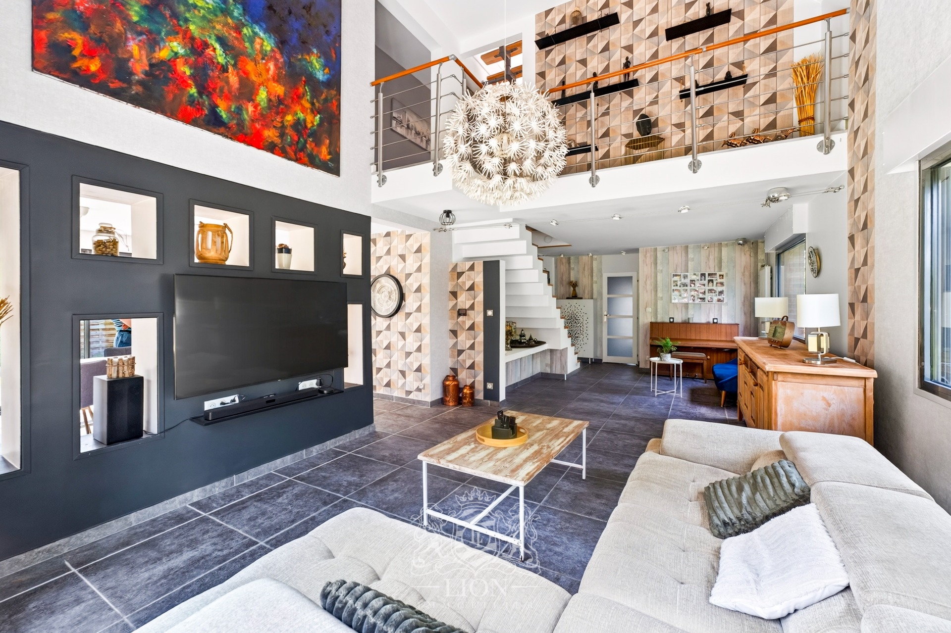 Maison familiale aux volumes genereux Photo 2 - Le Lion Immobilier Maison familiale aux volumes genereux Photo 2 - Le Lion Immobilier