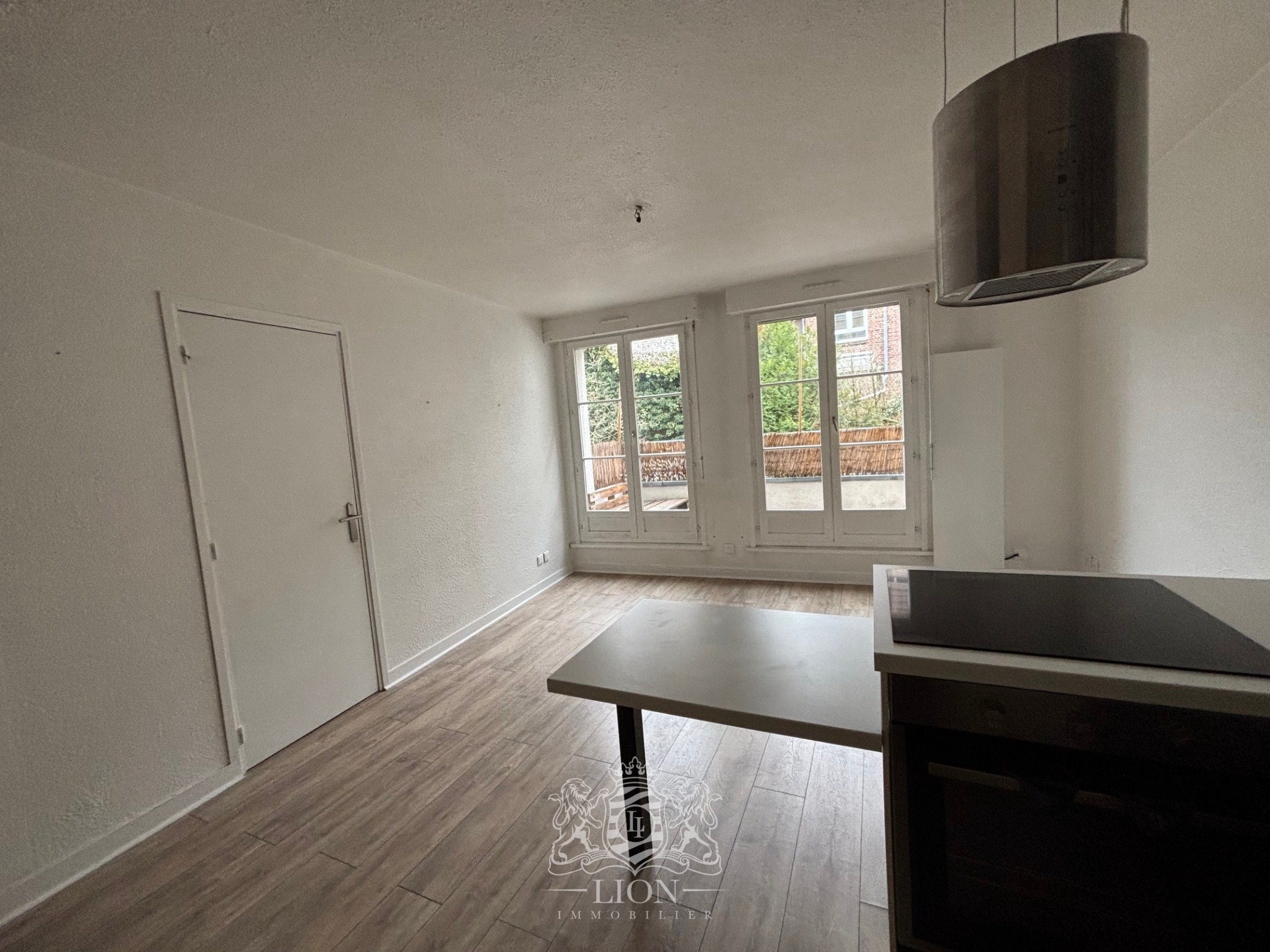 Vieux lille secteur bettignies type 2 terrasse et parking Photo 3 - Le Lion Immobilier Vieux lille secteur bettignies type 2 terrasse et parking Photo 3 - Le Lion Immobilier