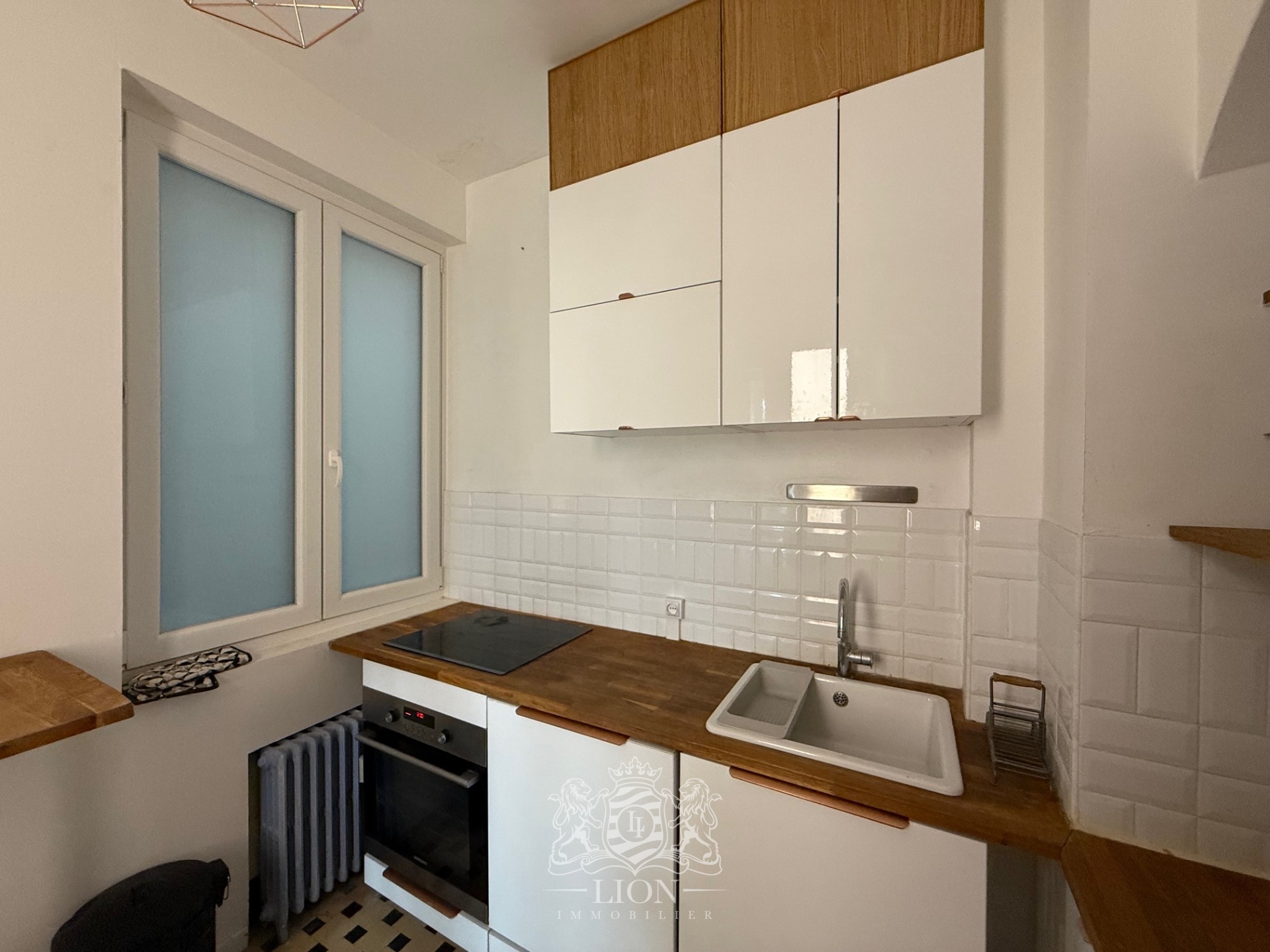 Atfx lille centre t2 meuble Photo 6 - Le Lion Immobilier Atfx lille centre t2 meuble Photo 6 - Le Lion Immobilier