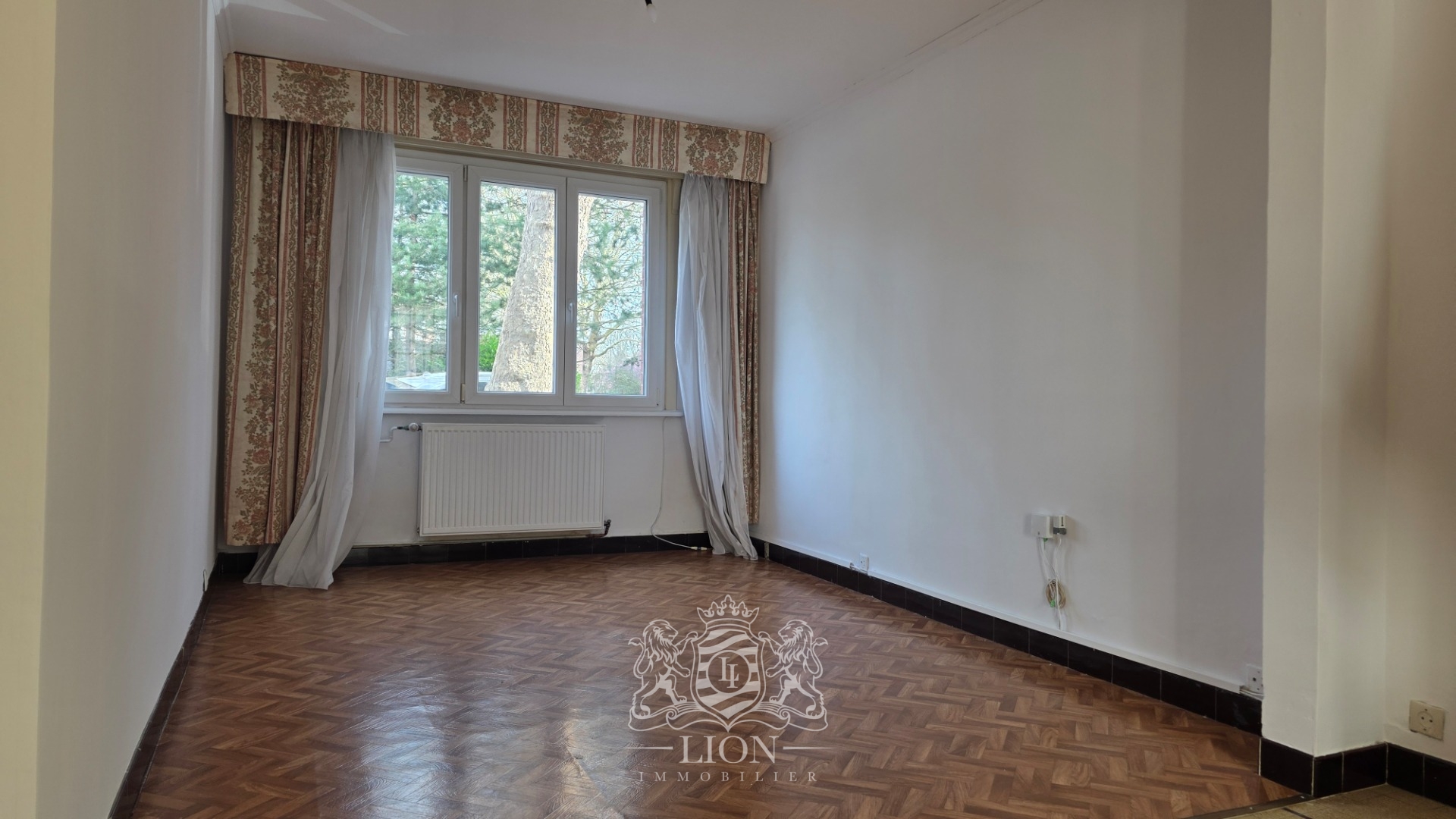 Maison de ville au fort potentiel   4 chambres grand garage Photo 14 - Le Lion Immobilier