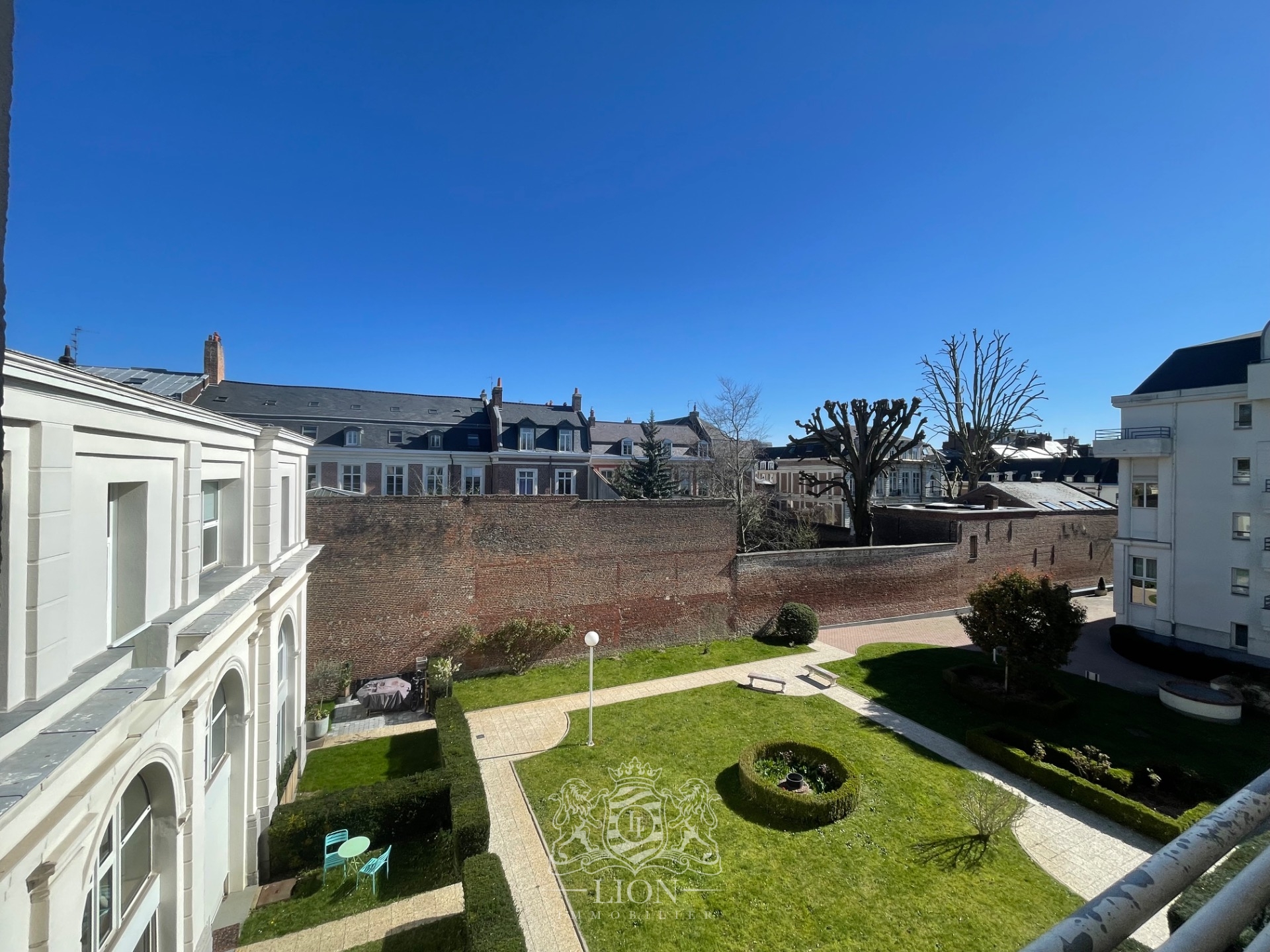 Vieux lille studio terrasse sur jardin Photo 1 - Le Lion Immobilier