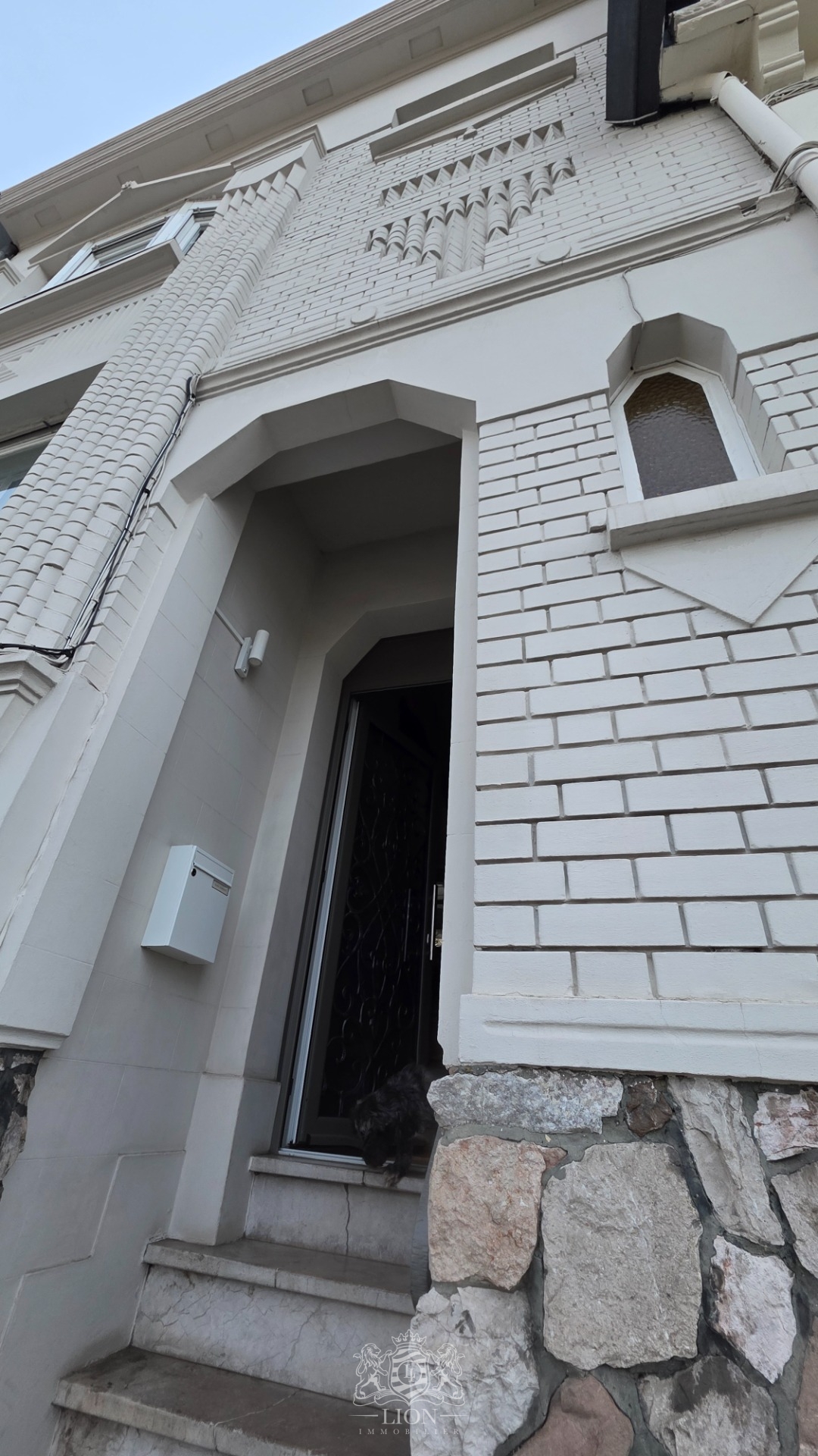 Buisson maison art deco remplie de charme Photo 4 - Le Lion Immobilier Buisson maison art deco remplie de charme Photo 4 - Le Lion Immobilier