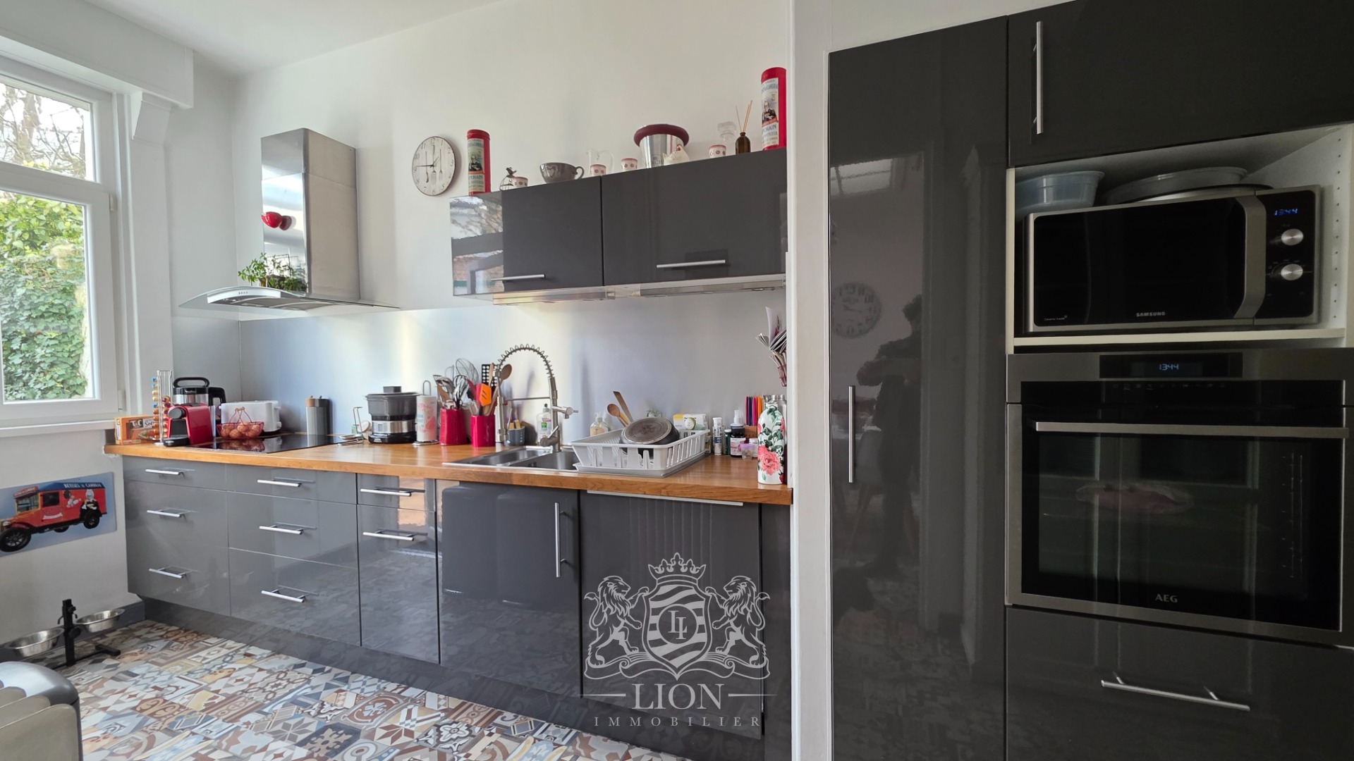 Buisson maison art deco remplie de charme Photo 6 - Le Lion Immobilier Buisson maison art deco remplie de charme Photo 6 - Le Lion Immobilier