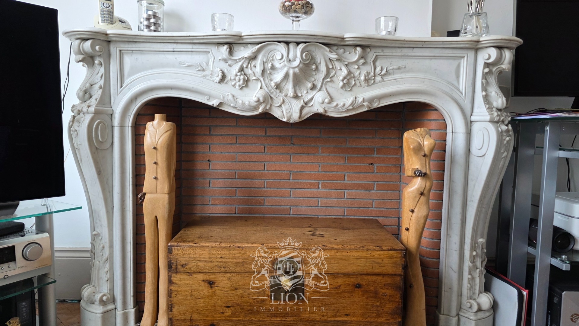 Buisson maison art deco remplie de charme Photo 7 - Le Lion Immobilier Buisson maison art deco remplie de charme Photo 7 - Le Lion Immobilier