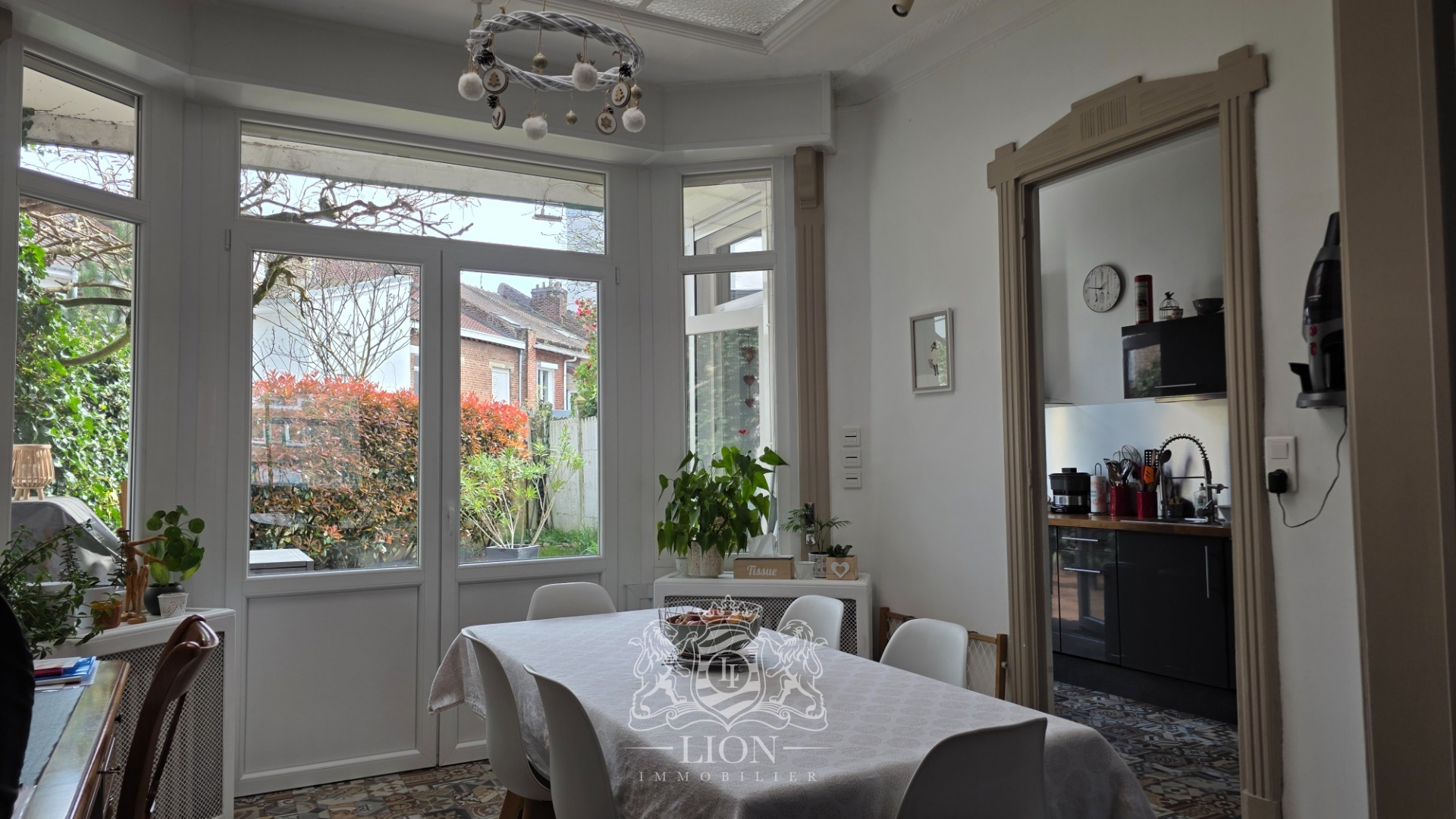 Buisson maison art deco remplie de charme Photo 14 - Le Lion Immobilier Buisson maison art deco remplie de charme Photo 14 - Le Lion Immobilier