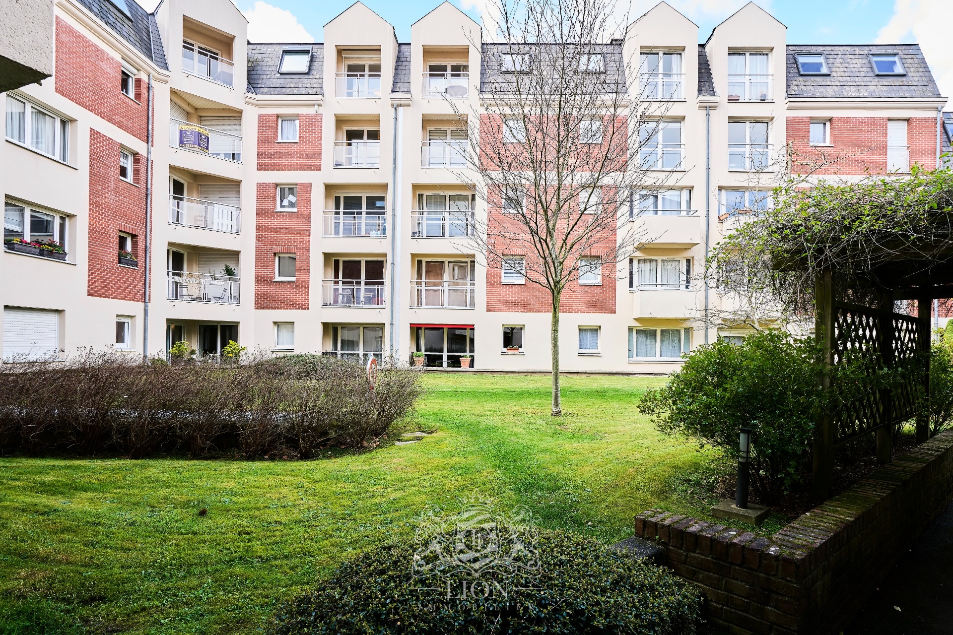 Appartement 3 ou 4 chambres balcon deux parkings  Photo 8 - Le Lion Immobilier