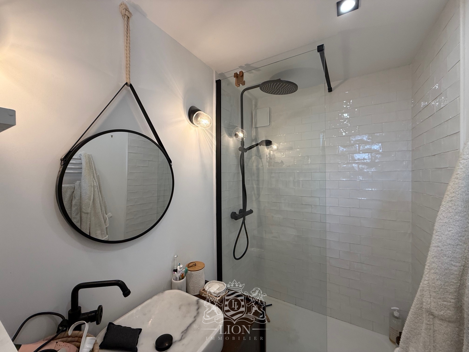 Atuf lille hypercentre t2 bis meuble Photo 11 - Le Lion Immobilier Atuf lille hypercentre t2 bis meuble Photo 11 - Le Lion Immobilier