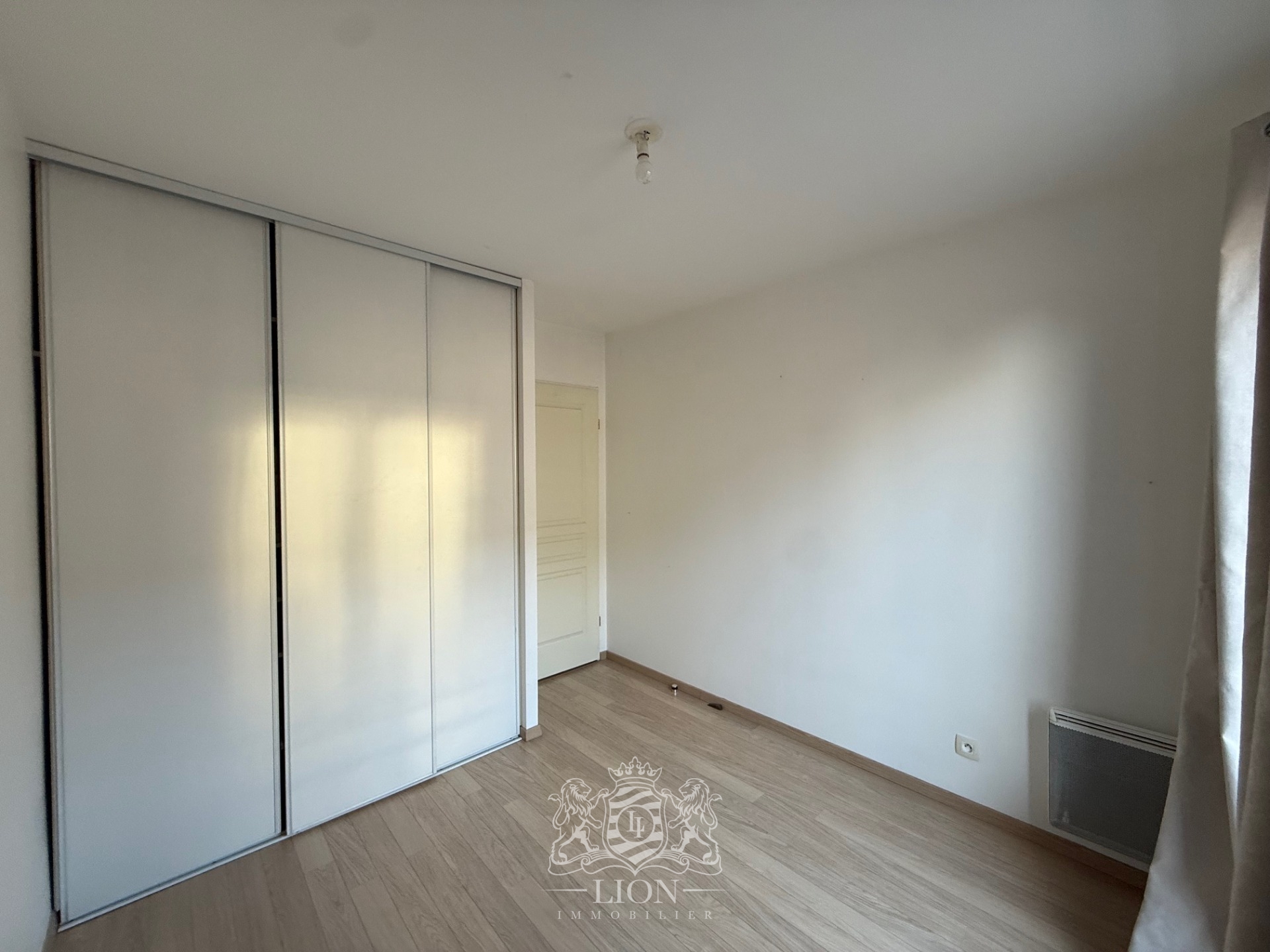 Atul vieux lille t3 avec terrasse et parking Photo 7 - Le Lion Immobilier