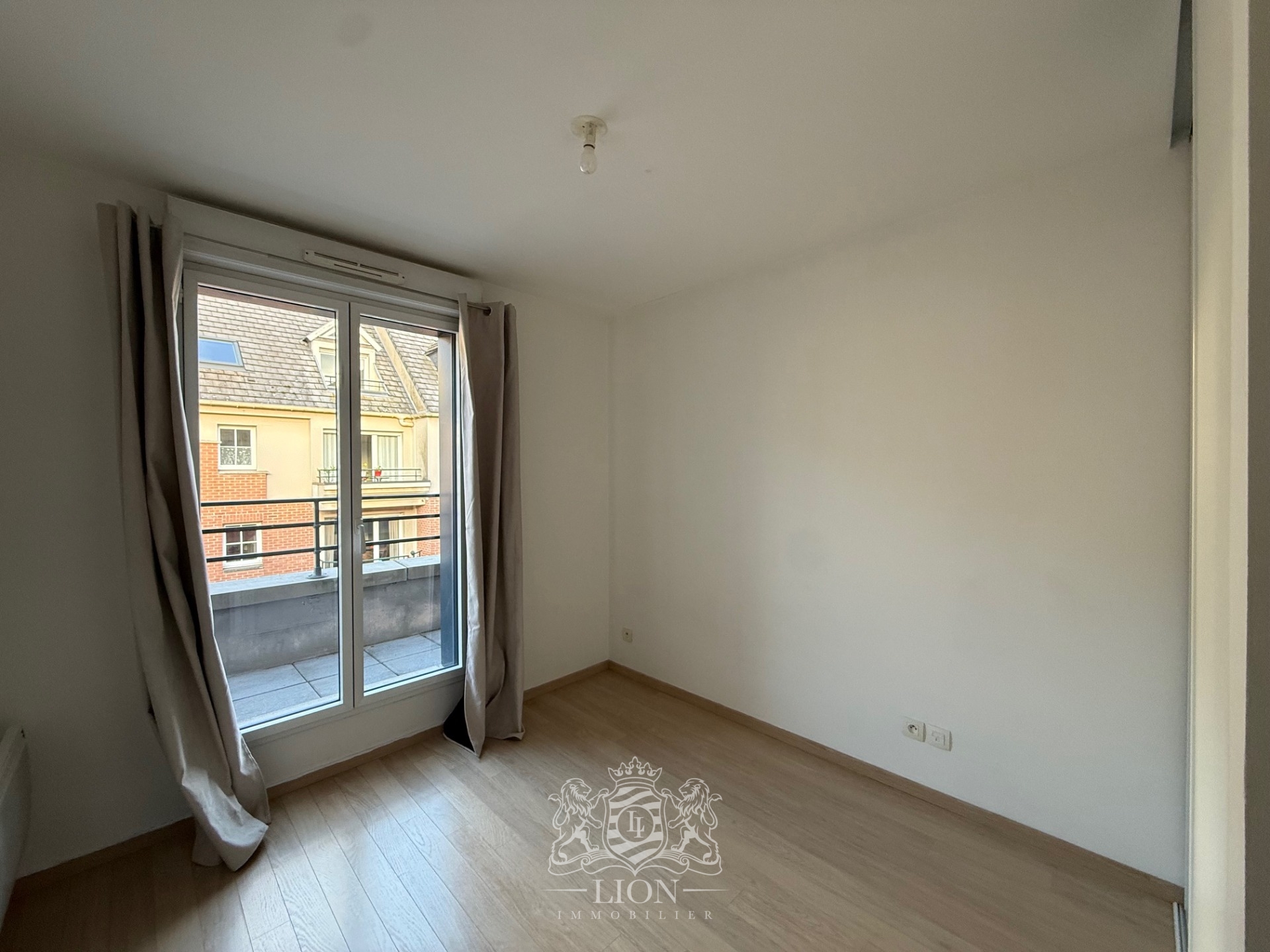 Atul vieux lille t3 avec terrasse et parking Photo 8 - Le Lion Immobilier