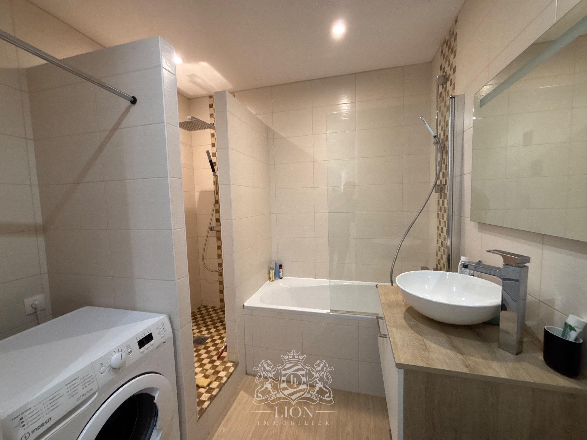 Appartement t4 au dernier etage canon d or Photo 6 - Le Lion Immobilier Appartement t4 au dernier etage canon d or Photo 6 - Le Lion Immobilier