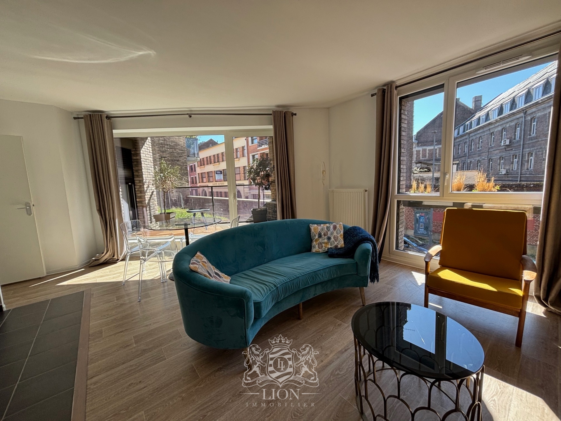 Lille centre porte de paris t2 balcon parking Photo 2 - Le Lion Immobilier