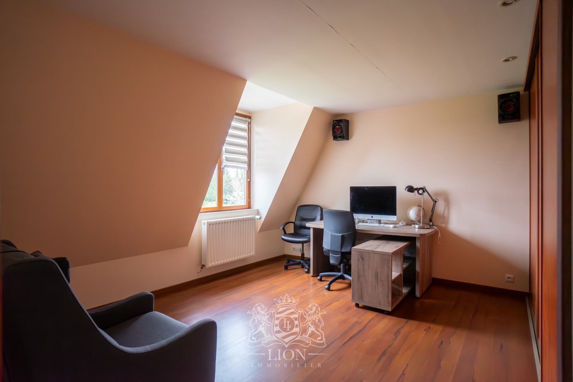 Volumes exceptionnels pour cette maison d architecte Photo 12 - Le Lion Immobilier