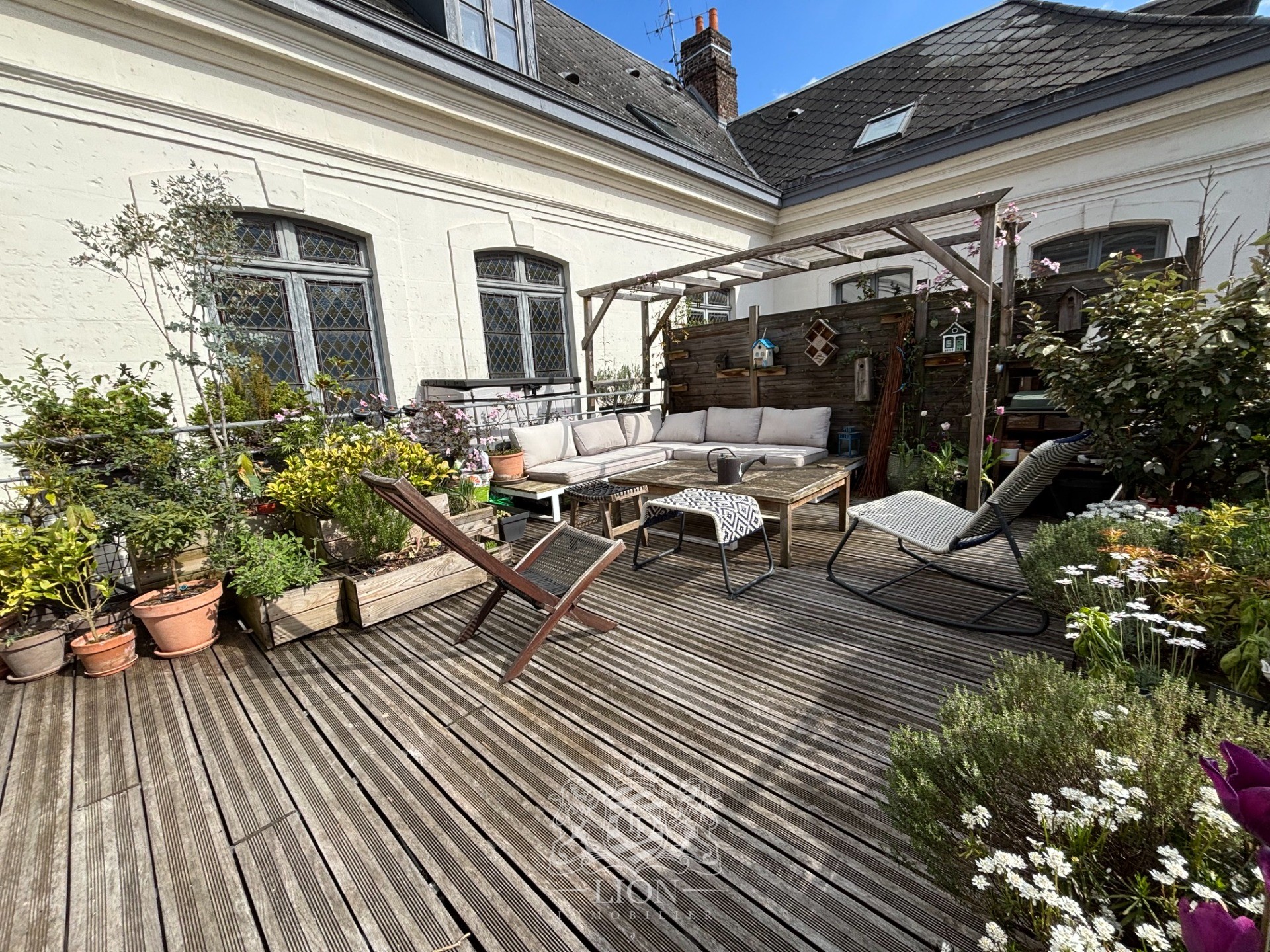 Vieux lille appartement triplex terrasse et parking Photo 1 - Le Lion Immobilier Vieux lille appartement triplex terrasse et parking Photo 1 - Le Lion Immobilier