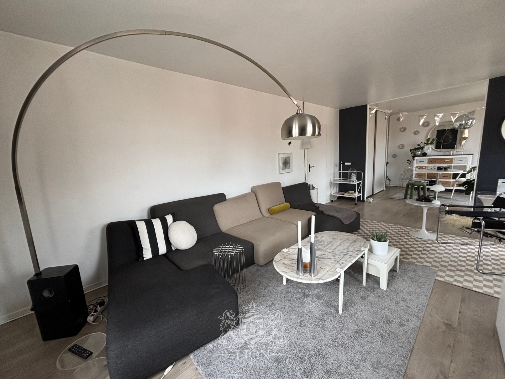 Wazemmes appartement 81m terrasse et parking Photo 2 - Le Lion Immobilier Wazemmes appartement 81m terrasse et parking Photo 2 - Le Lion Immobilier