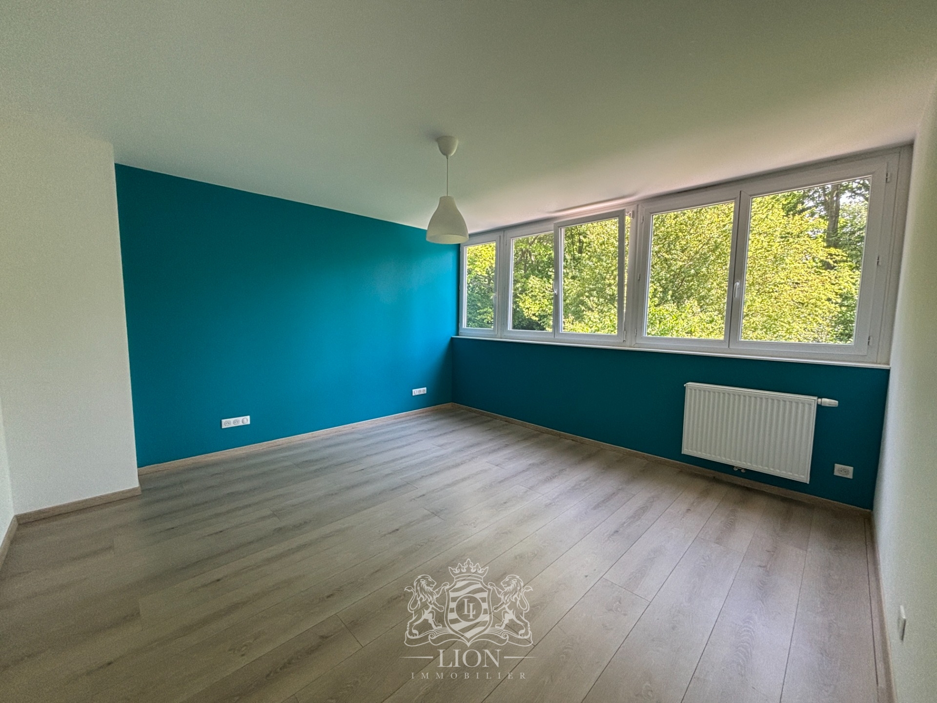 Brigode maison entierement renovee prestations de qualite Photo 9 - Le Lion Immobilier Brigode maison entierement renovee prestations de qualite Photo 9 - Le Lion Immobilier