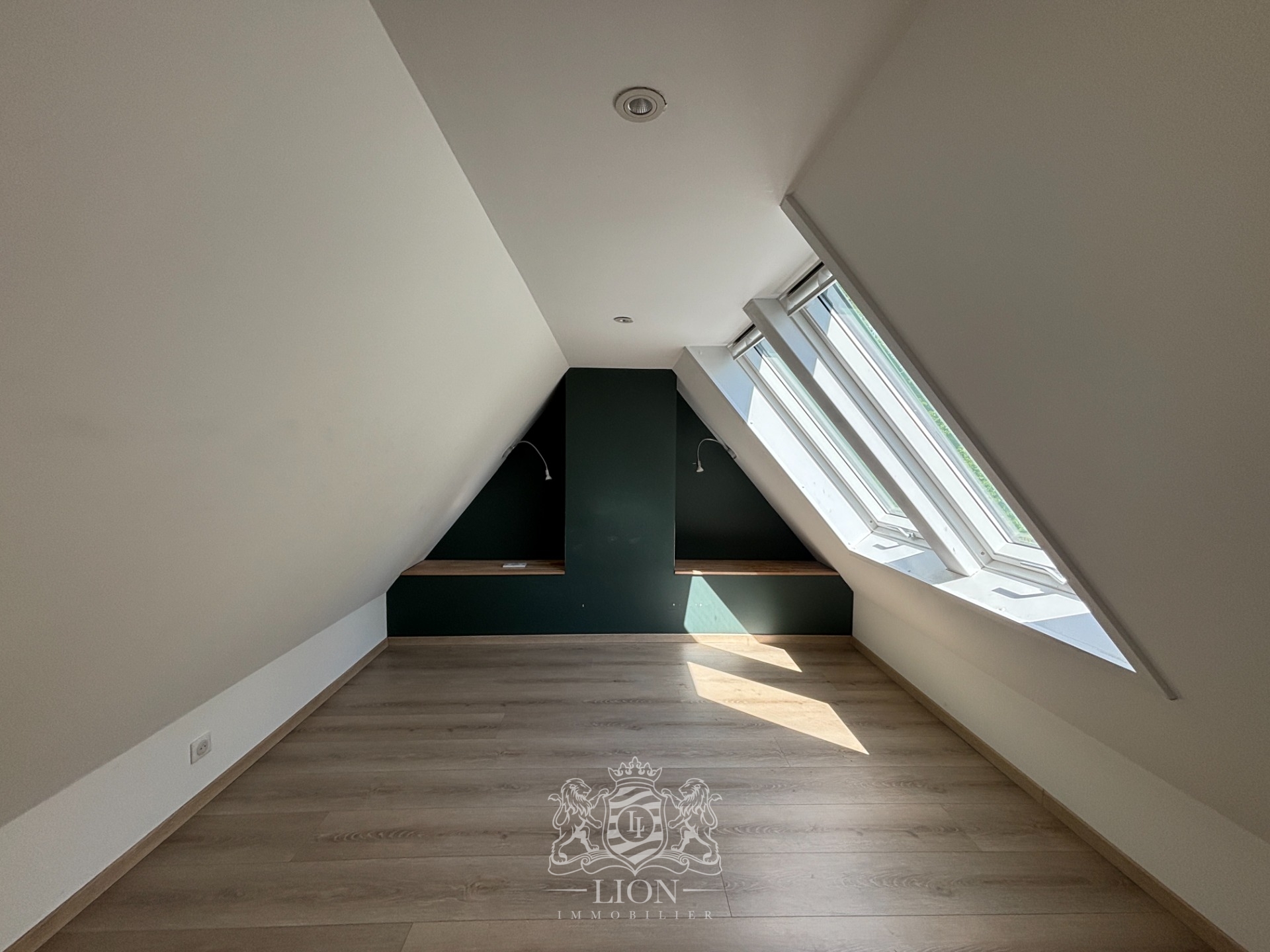 Brigode maison entierement renovee prestations de qualite Photo 13 - Le Lion Immobilier Brigode maison entierement renovee prestations de qualite Photo 13 - Le Lion Immobilier