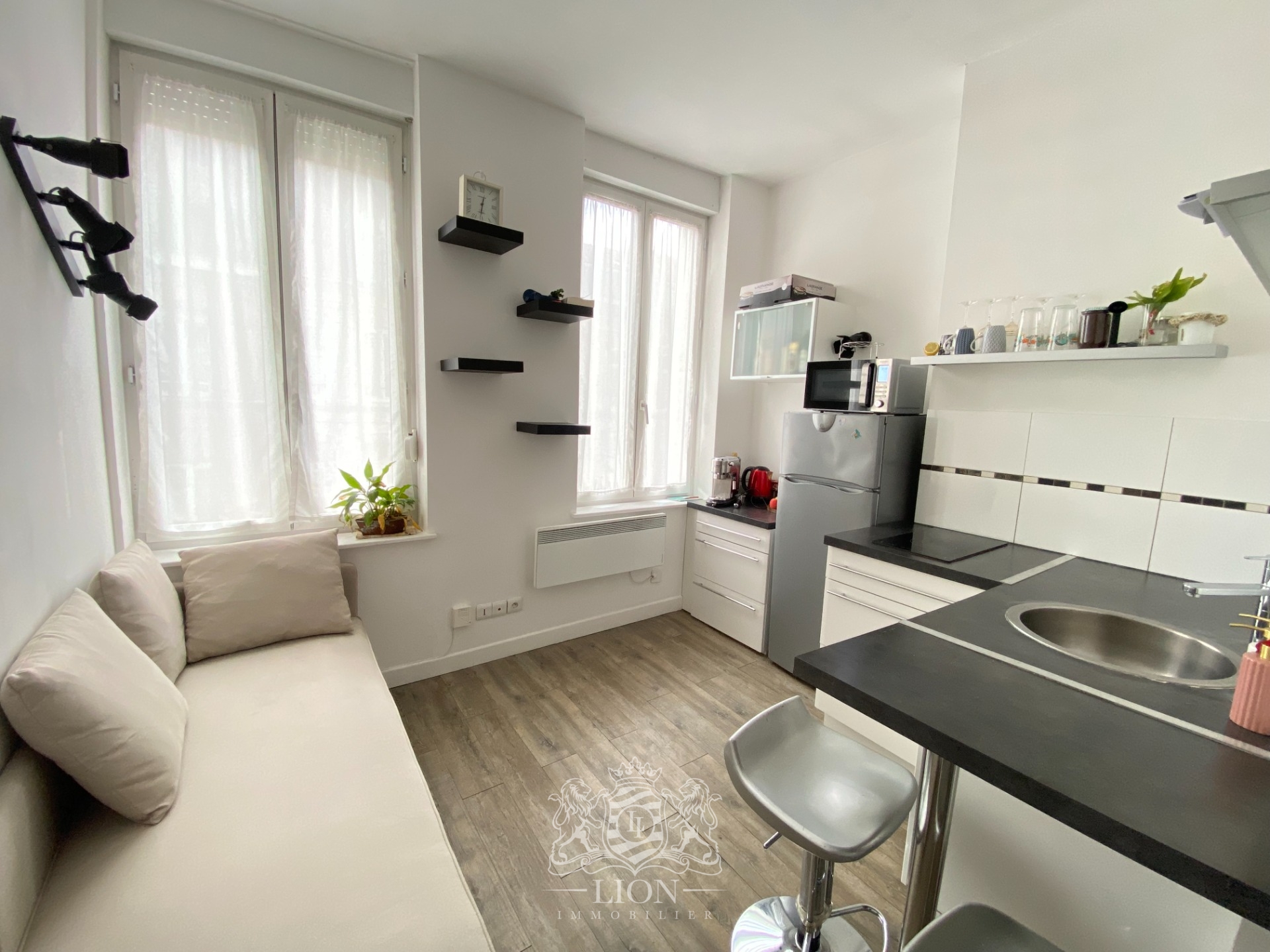 T2 avec parking secteur la catho Photo 1 - Le Lion Immobilier T2 avec parking secteur la catho Photo 1 - Le Lion Immobilier