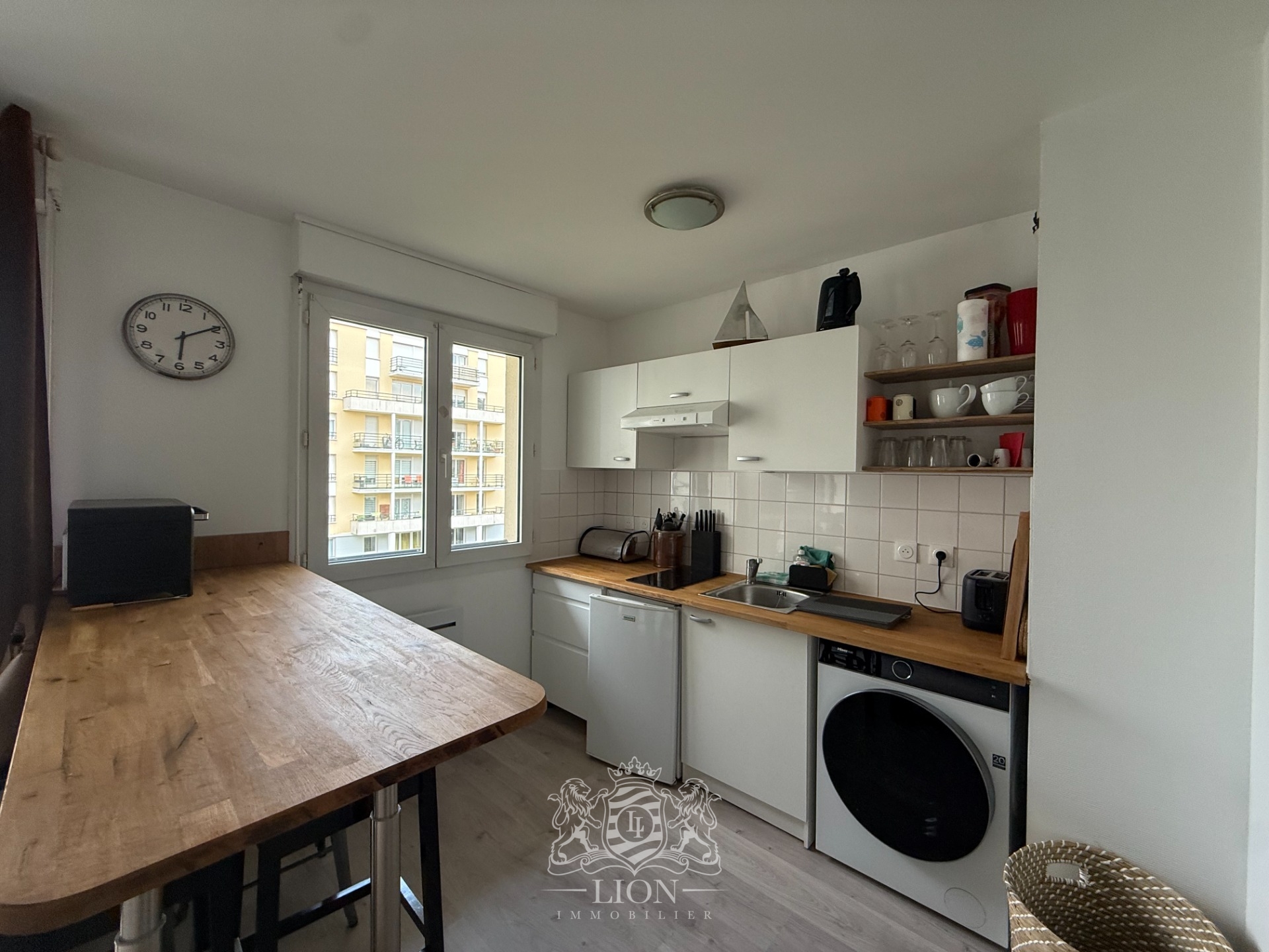 Auhh vieux lille t2 meuble Photo 3 - Le Lion Immobilier Auhh vieux lille t2 meuble Photo 3 - Le Lion Immobilier