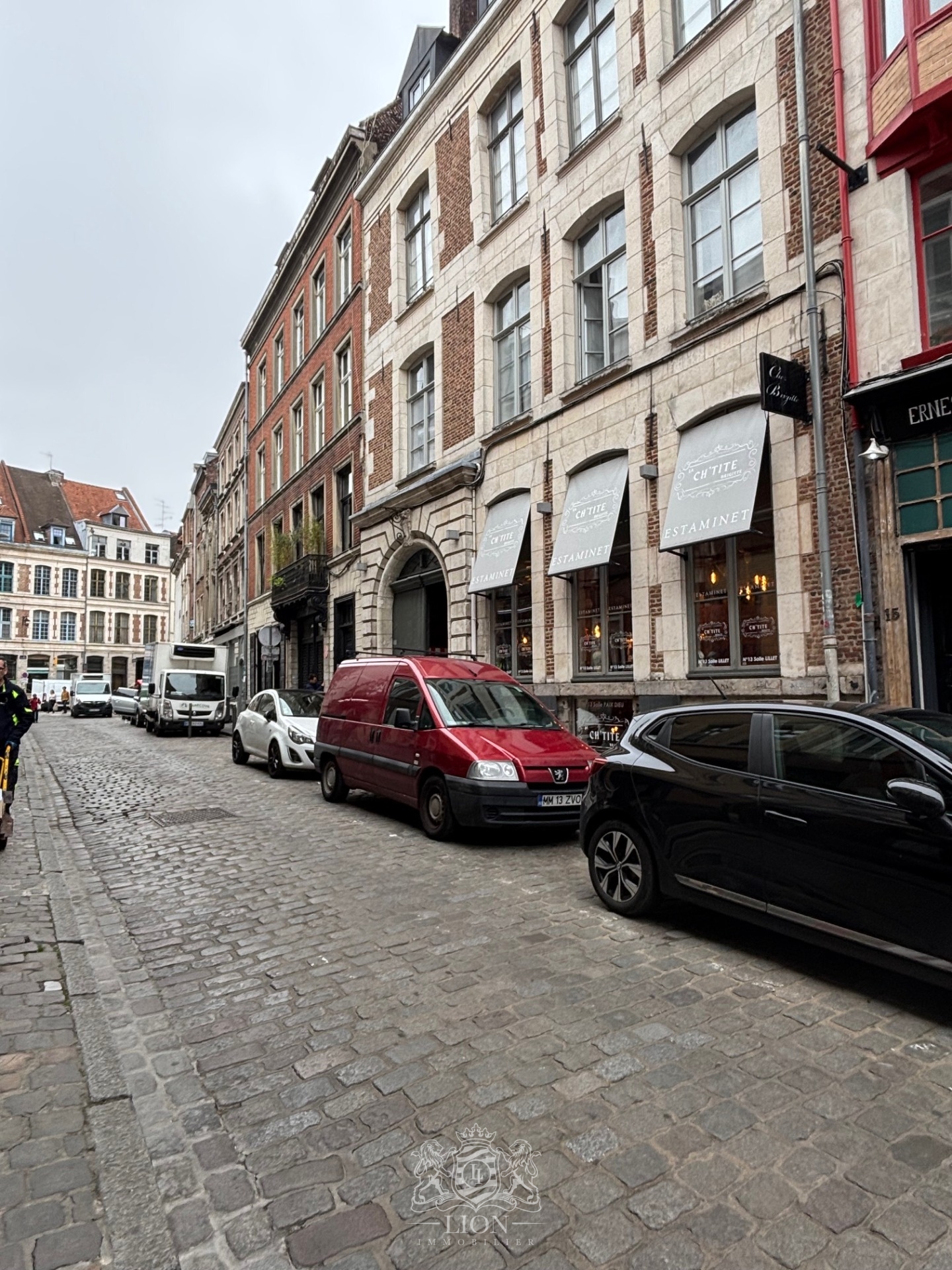 Vieux lille  immeuble  comprenant 2 lots dont un commerce Photo 1 - Le Lion Immobilier