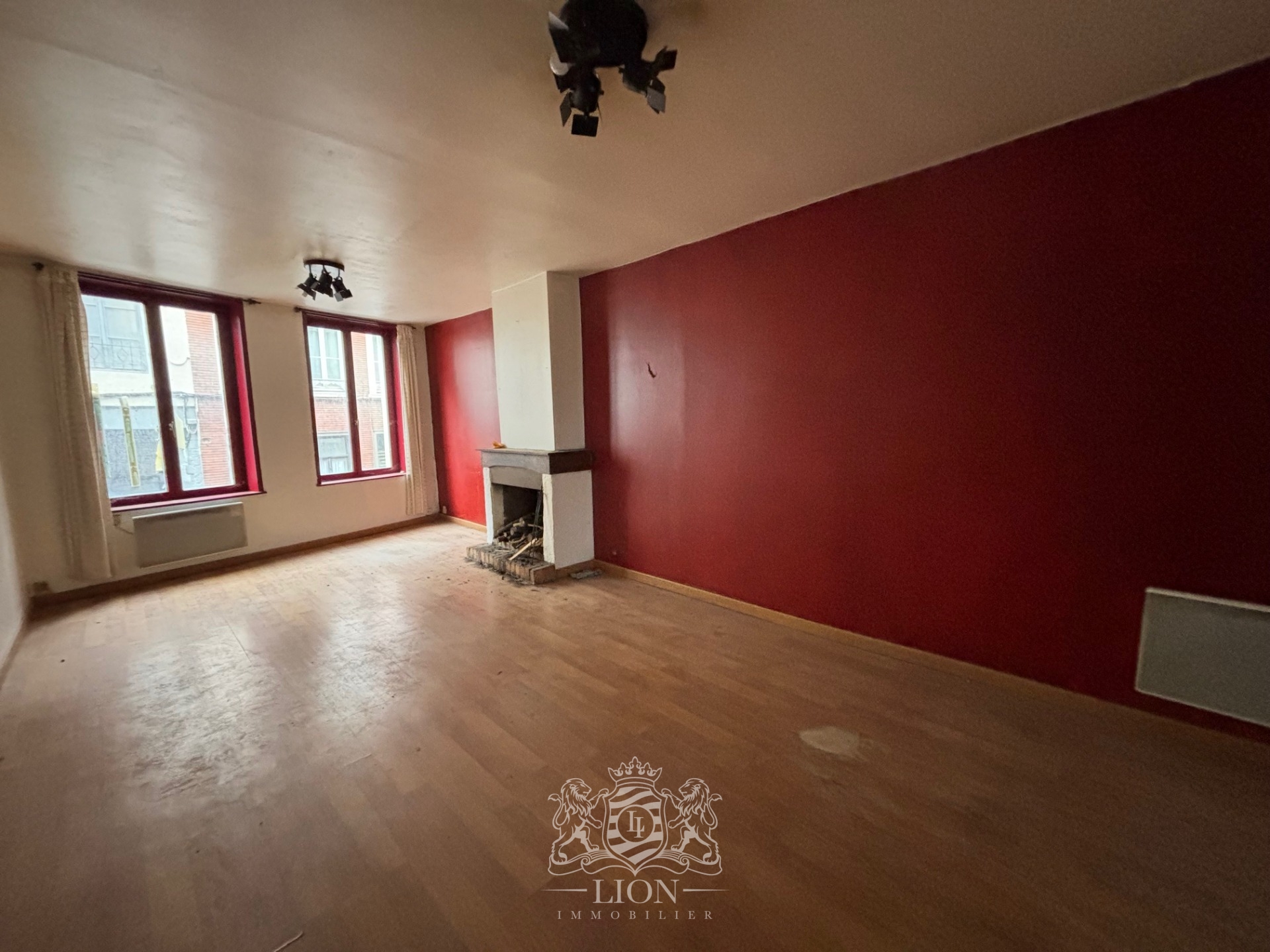 Vieux lille  immeuble  comprenant 2 lots dont un commerce Photo 2 - Le Lion Immobilier