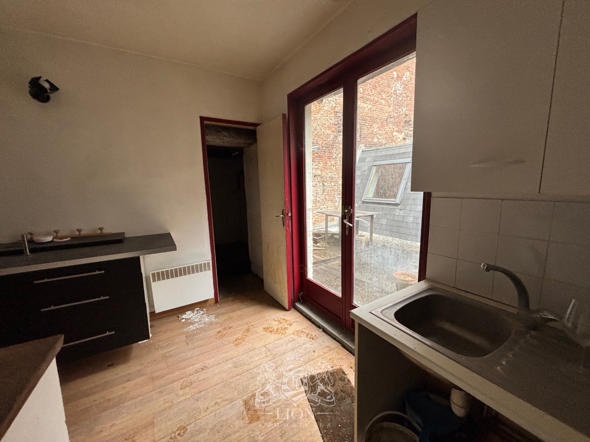 Vieux lille  immeuble  comprenant 2 lots dont un commerce Photo 4 - Le Lion Immobilier