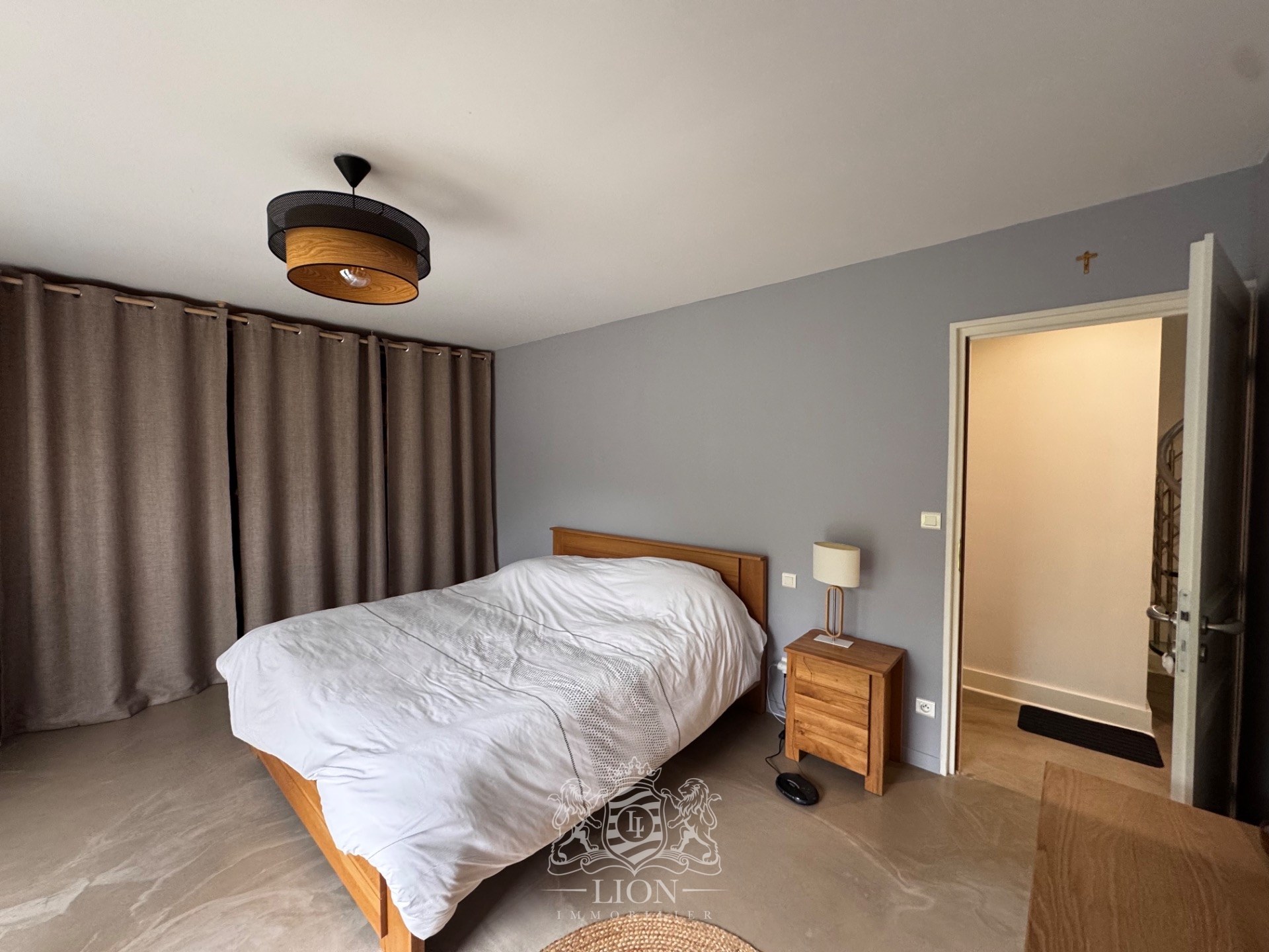 Maison loft contemporaine de 208 m Photo 5 - Le Lion Immobilier Maison loft contemporaine de 208 m Photo 5 - Le Lion Immobilier