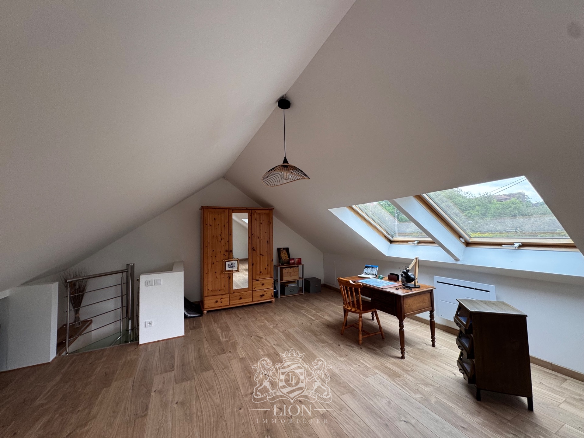 Maison loft contemporaine de 208 m Photo 11 - Le Lion Immobilier Maison loft contemporaine de 208 m Photo 11 - Le Lion Immobilier