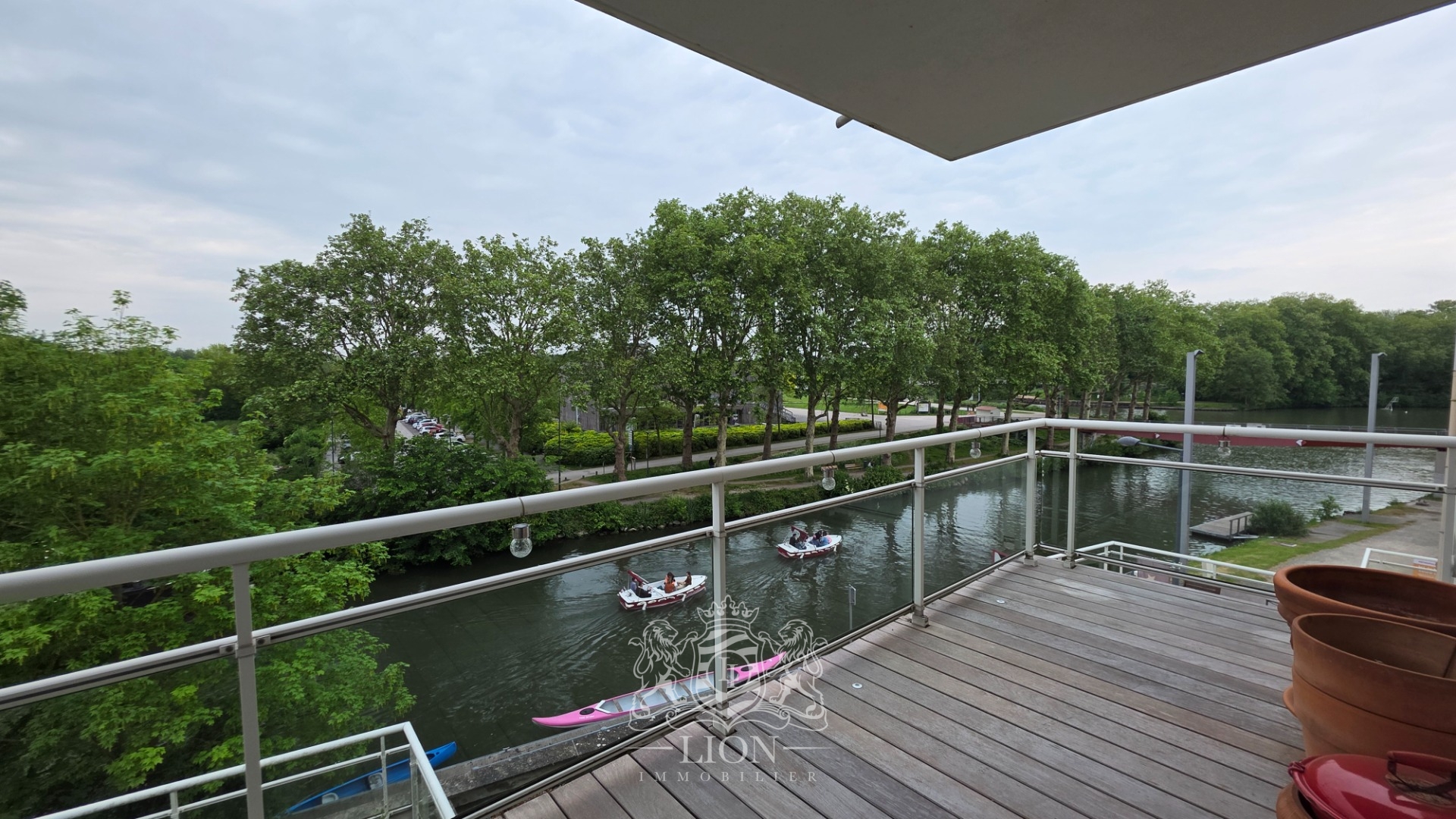 Citadelle vaste t3 avec vue terrasse et garage Photo 11 - Le Lion Immobilier Citadelle vaste t3 avec vue terrasse et garage Photo 11 - Le Lion Immobilier