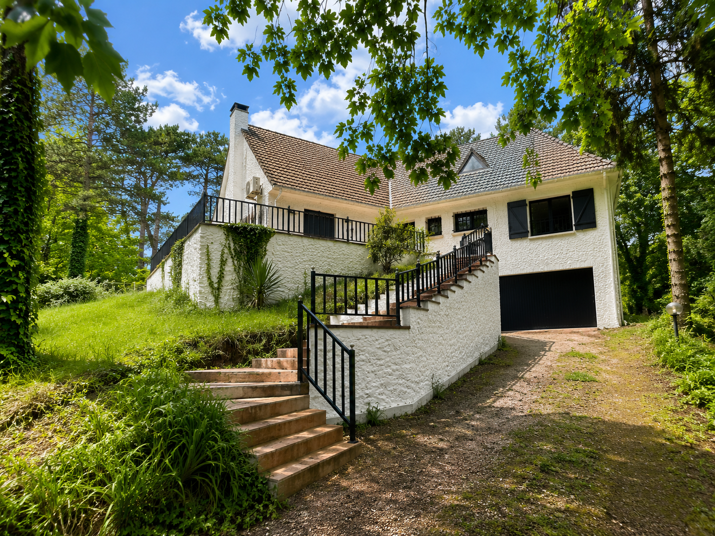 Elegante propriete familiale garage piscine - Le Lion Immobilier