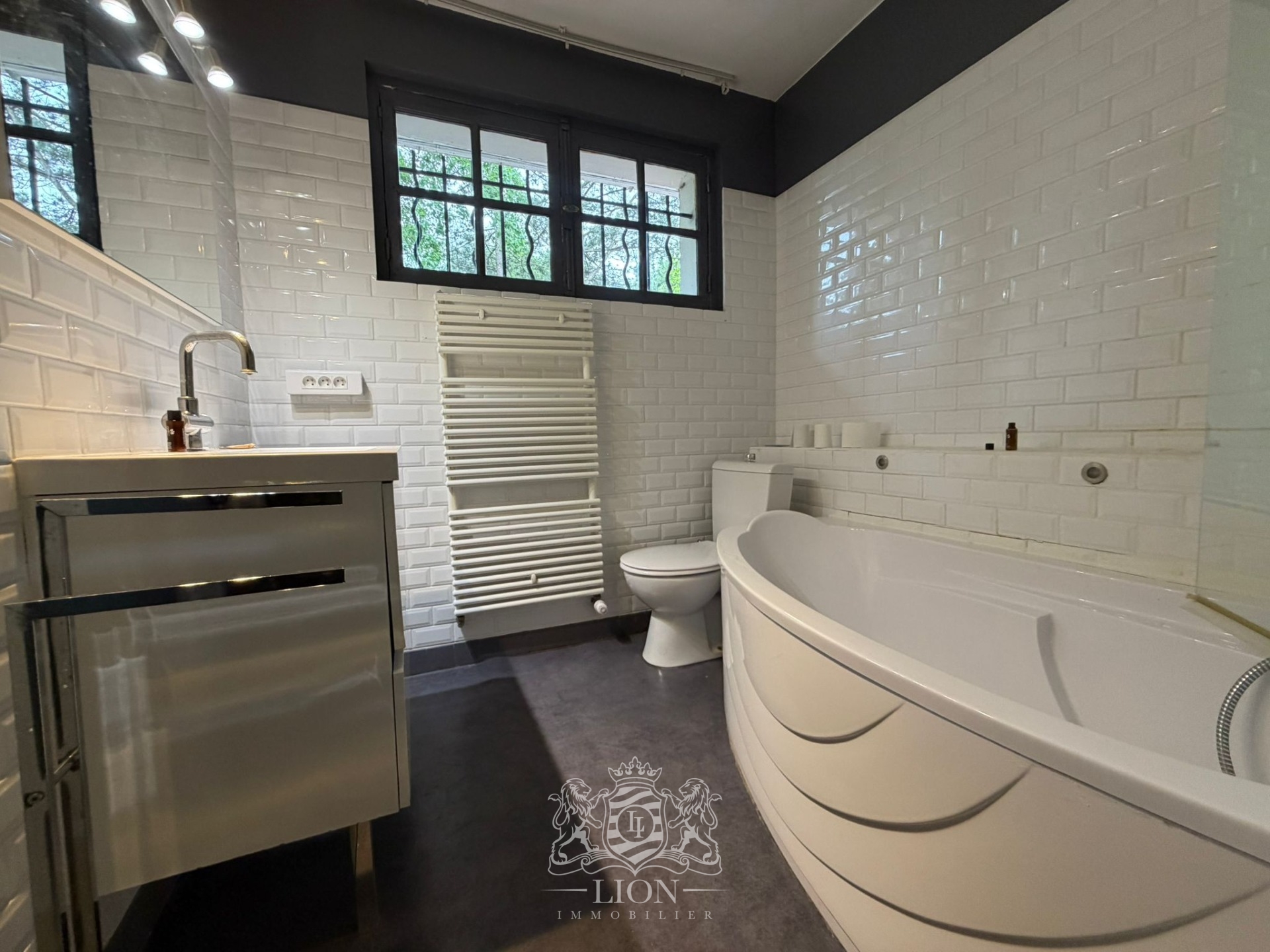 Elegante propriete familiale garage piscine Photo 7 - Le Lion Immobilier