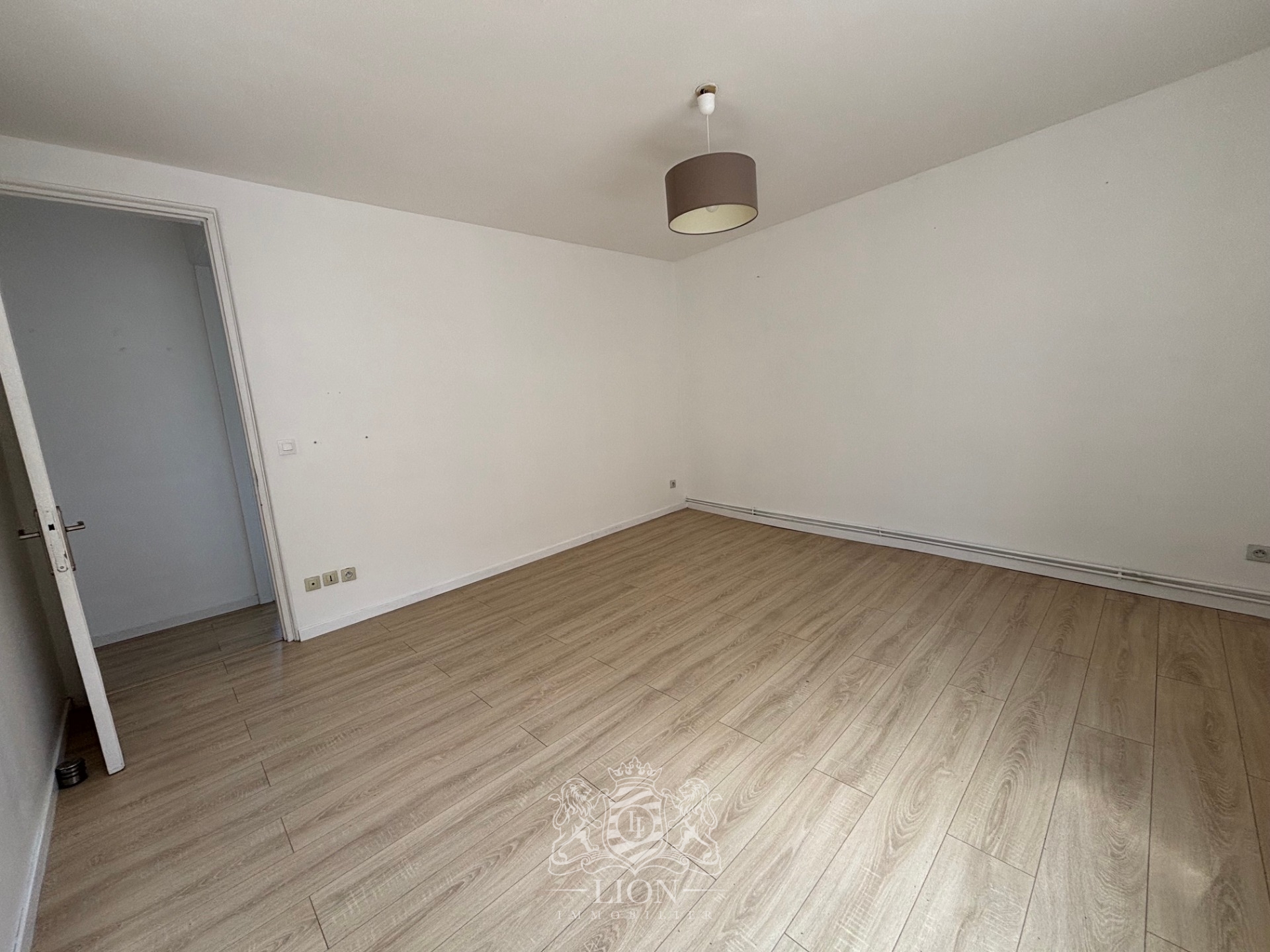 Rue gantois appartement type 2 50m Photo 8 - Le Lion Immobilier