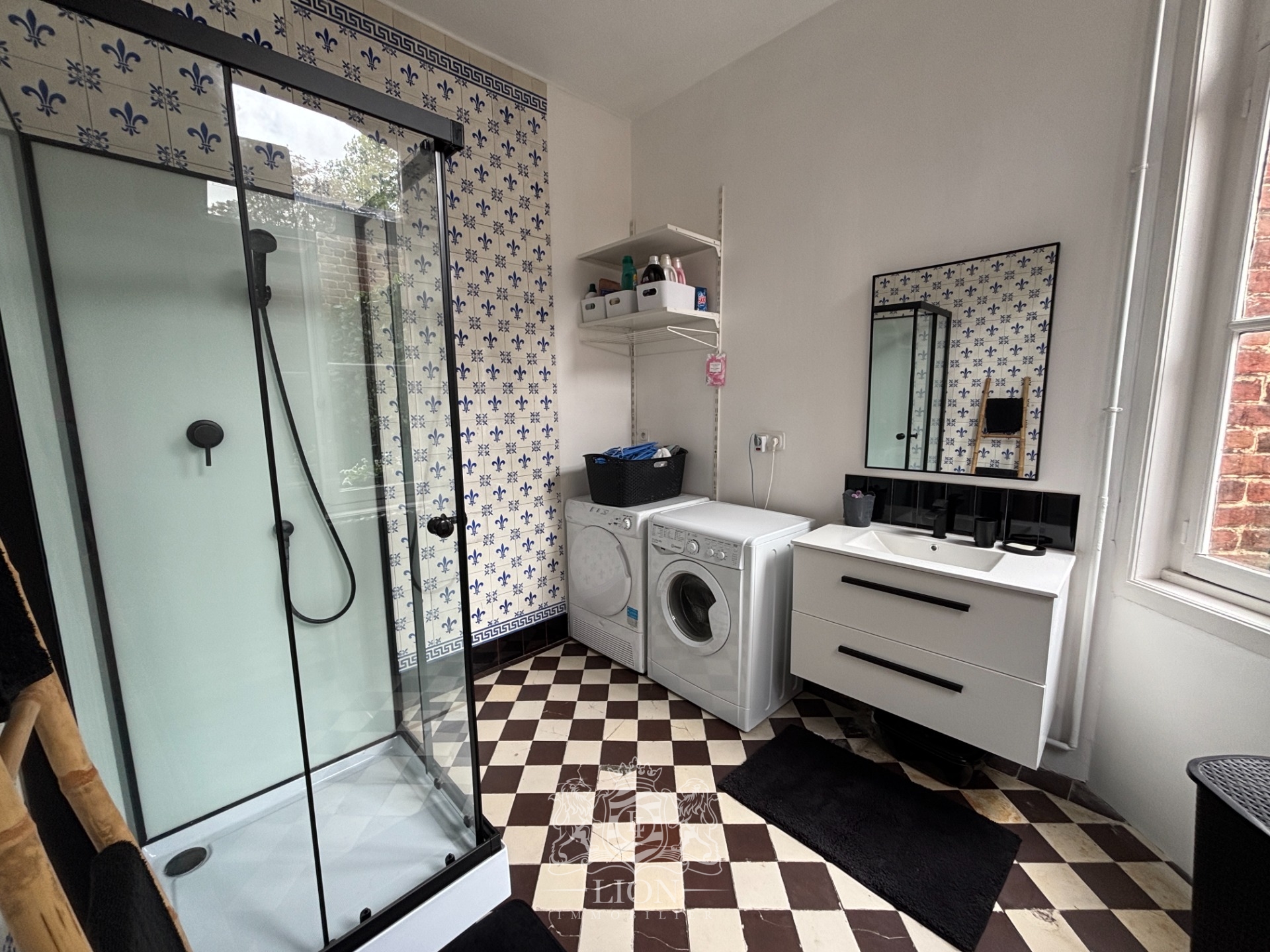 Elegante demeure familiale avec jardin et cachet Photo 10 - Le Lion Immobilier