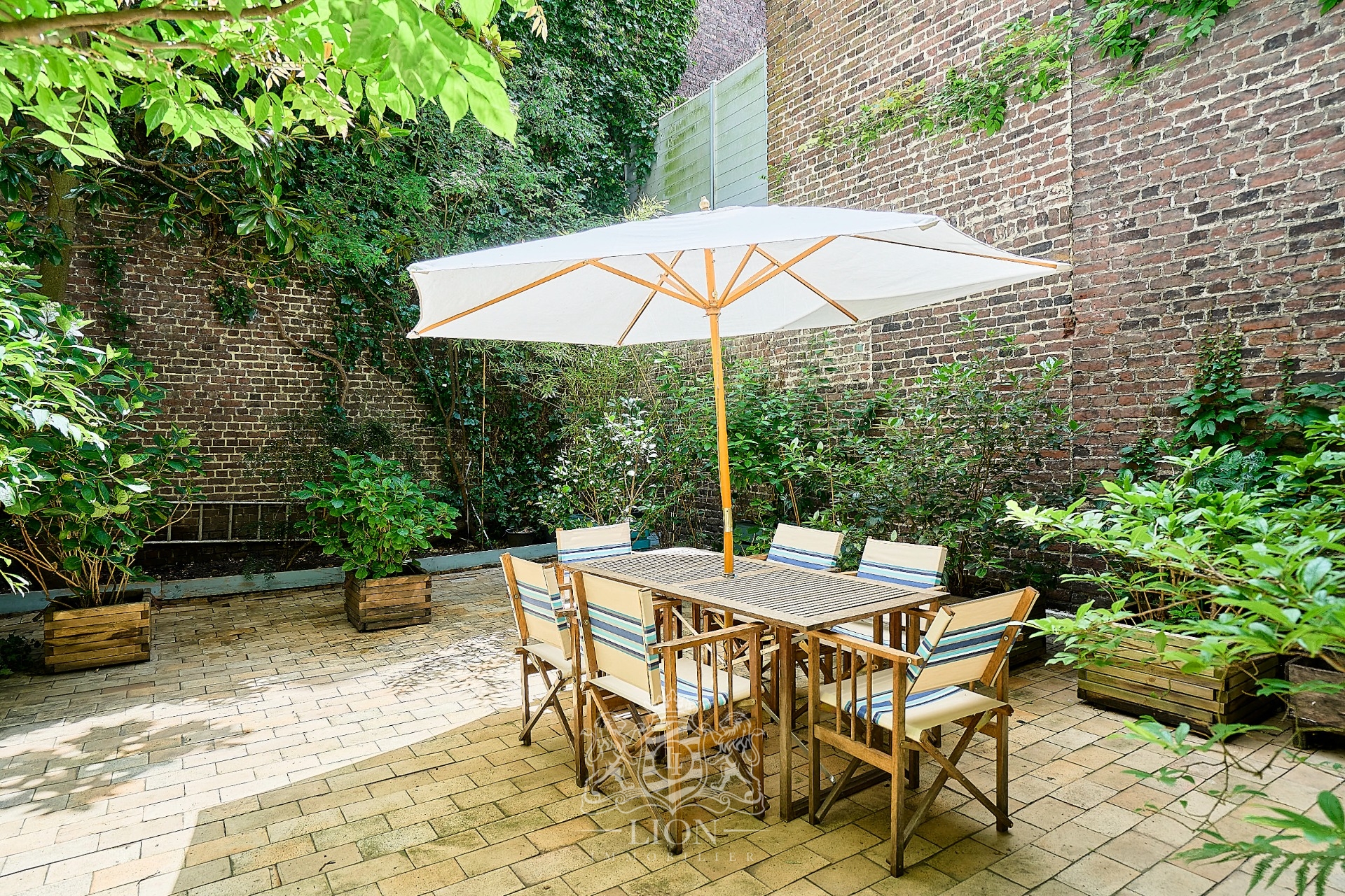 Superbe appartement 130 m quatre chambres et terrasse Photo 2 - Le Lion Immobilier Superbe appartement 130 m quatre chambres et terrasse Photo 2 - Le Lion Immobilier