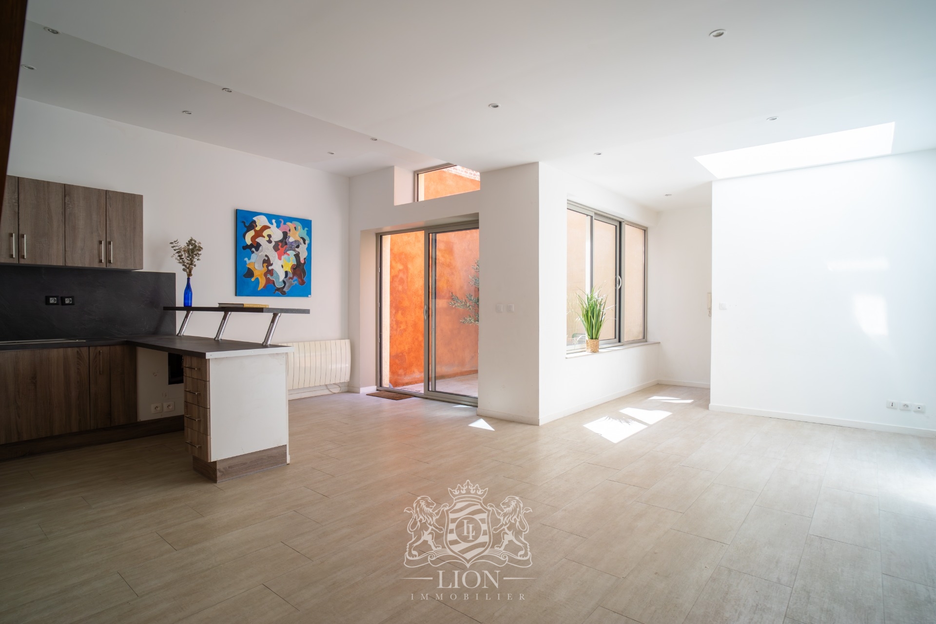 Maison de caractere renovee 3 chambres terrasse et cour Photo 1 - Le Lion Immobilier Maison de caractere renovee 3 chambres terrasse et cour Photo 1 - Le Lion Immobilier