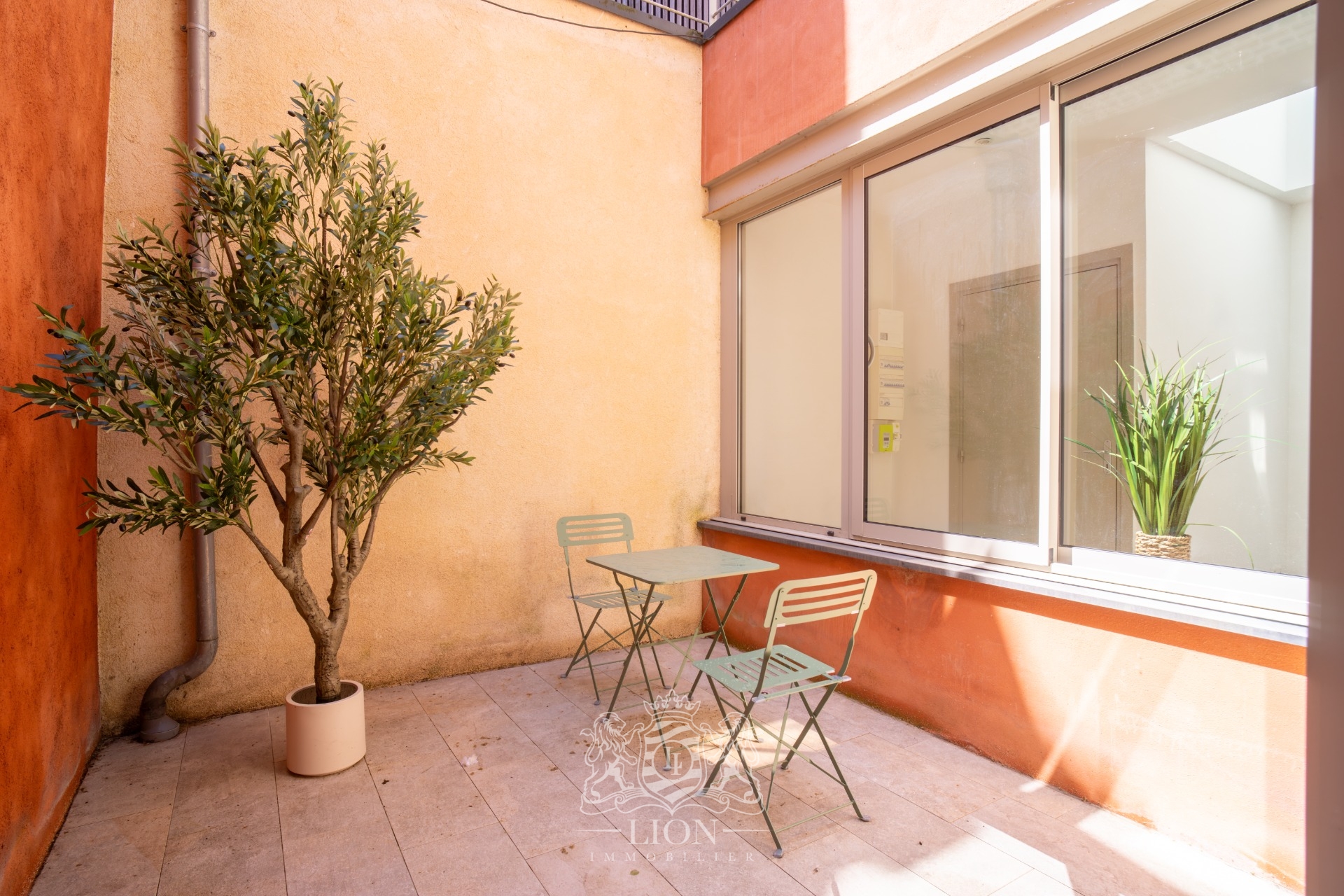 Maison de caractere renovee 3 chambres terrasse et cour Photo 2 - Le Lion Immobilier Maison de caractere renovee 3 chambres terrasse et cour Photo 2 - Le Lion Immobilier