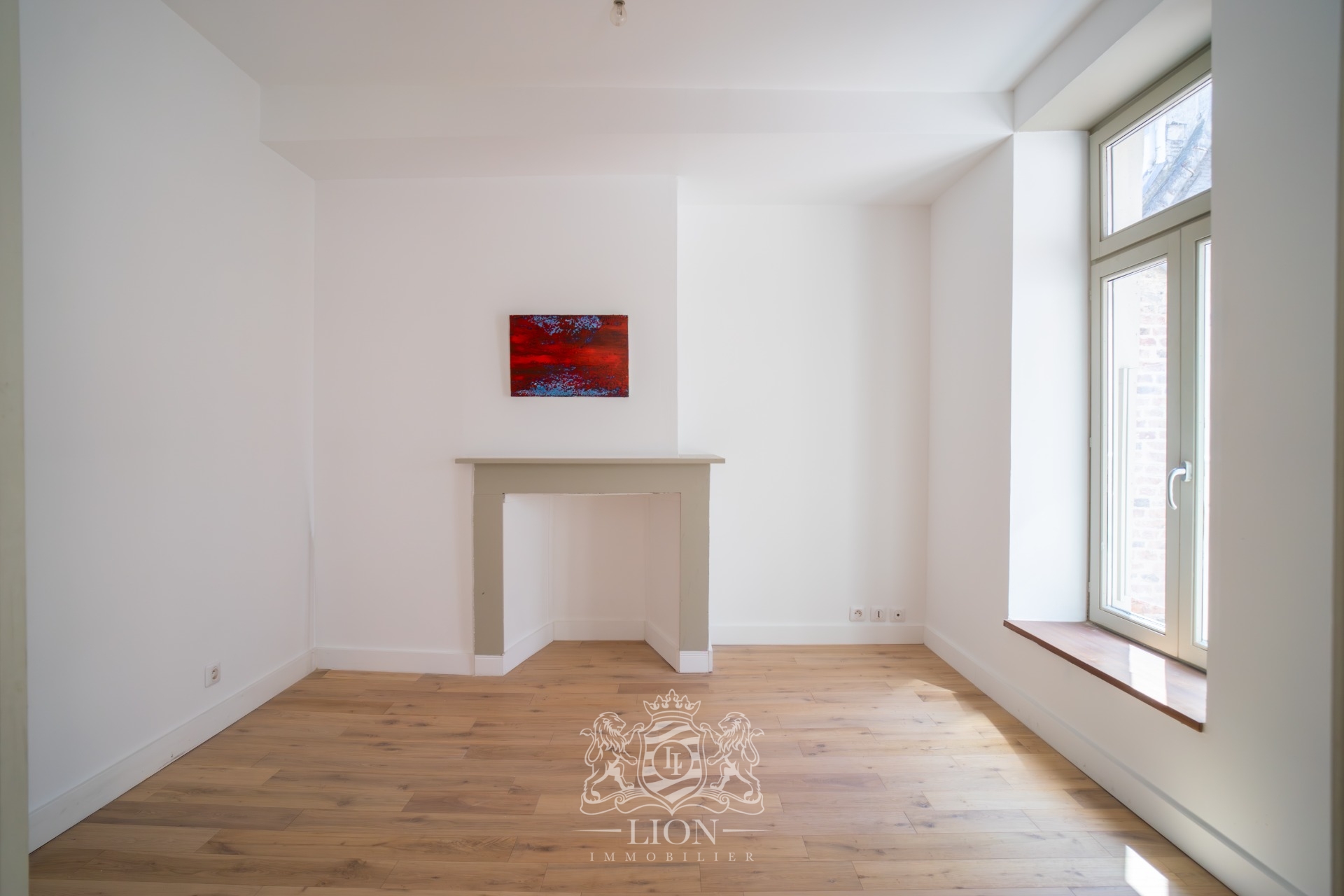 Maison de caractere renovee 3 chambres terrasse et cour Photo 7 - Le Lion Immobilier Maison de caractere renovee 3 chambres terrasse et cour Photo 7 - Le Lion Immobilier