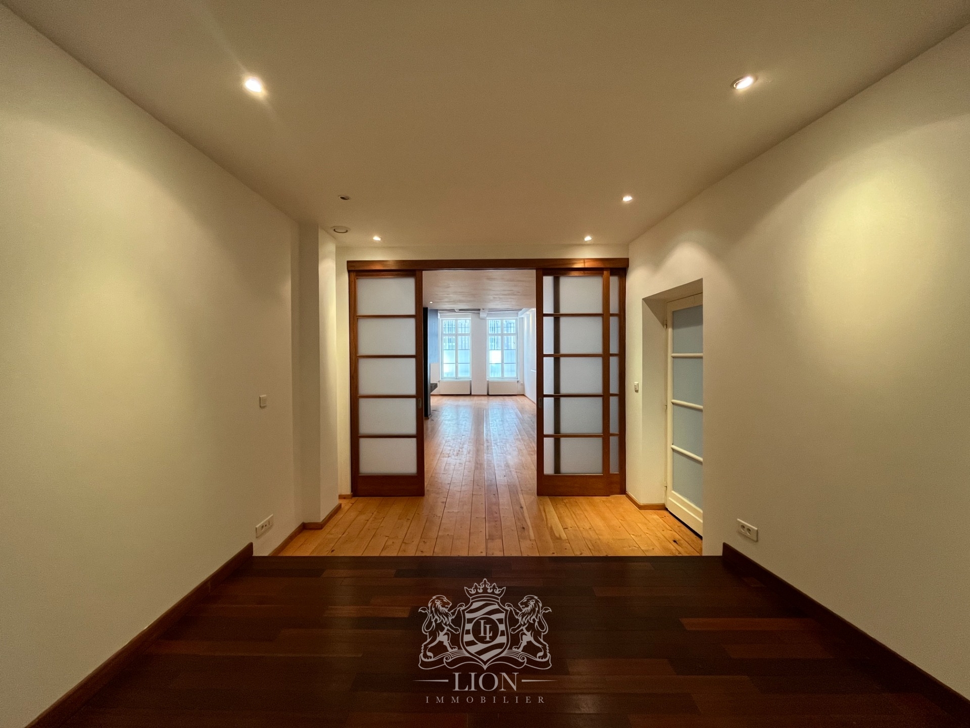 Auyl vieux lille t3 non meuble avec cour Photo 13 - Le Lion Immobilier