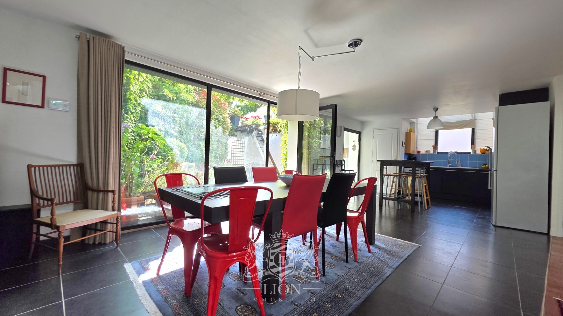 Grande maison type loft avec garage proche bois Photo 3 - Le Lion Immobilier Grande maison type loft avec garage proche bois Photo 3 - Le Lion Immobilier