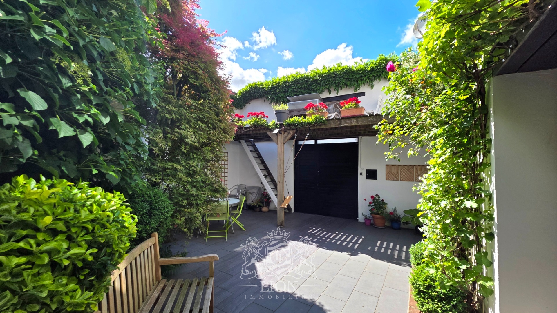 Grande maison type loft avec garage proche bois Photo 11 - Le Lion Immobilier Grande maison type loft avec garage proche bois Photo 11 - Le Lion Immobilier