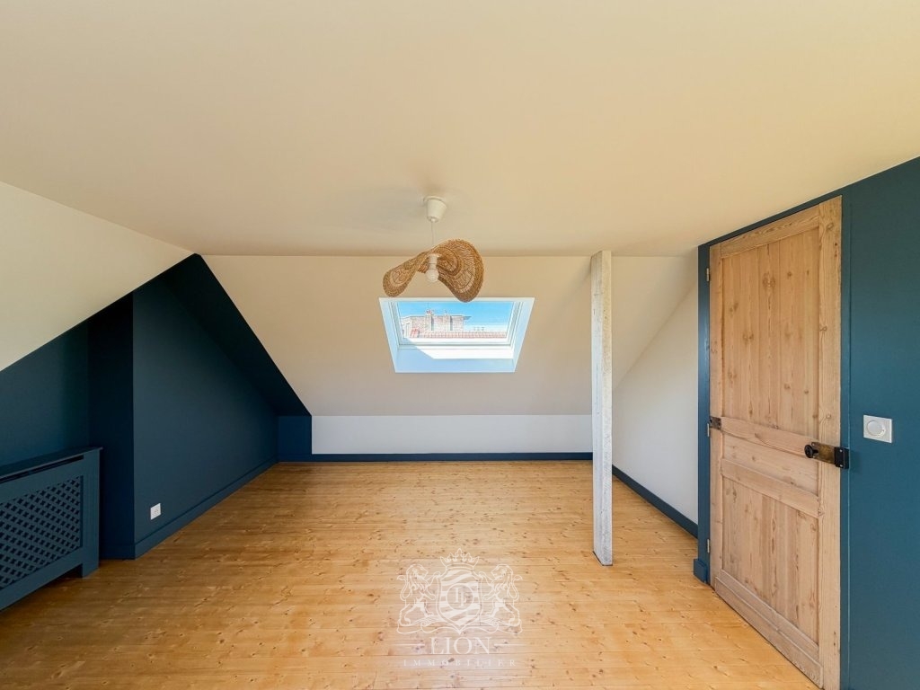 Buisson  coup de coeur 170m 5 ch jardin sud  garage Photo 10 - Le Lion Immobilier