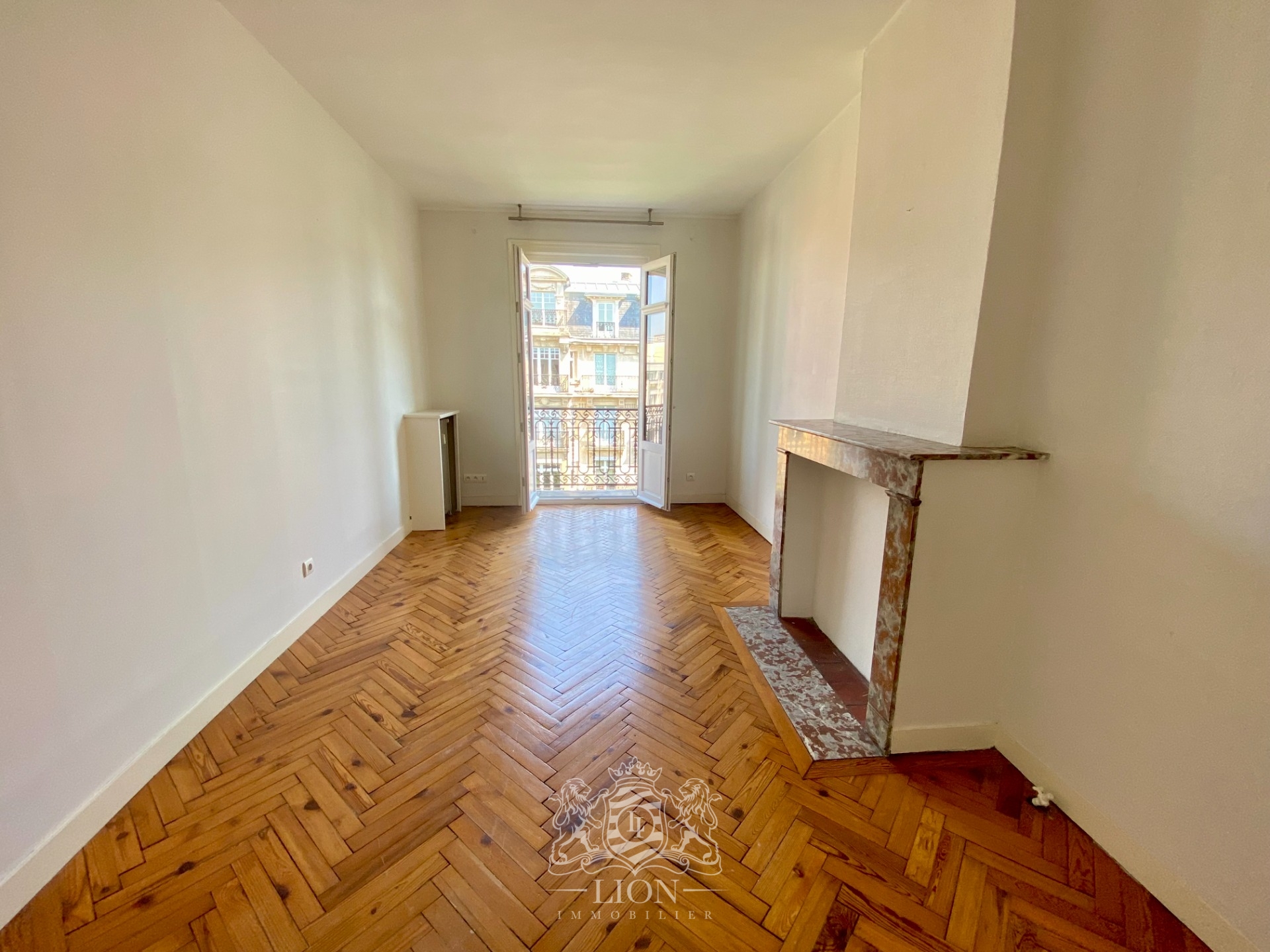 Rare appartement deux chambres grand place opera Photo 6 - Le Lion Immobilier