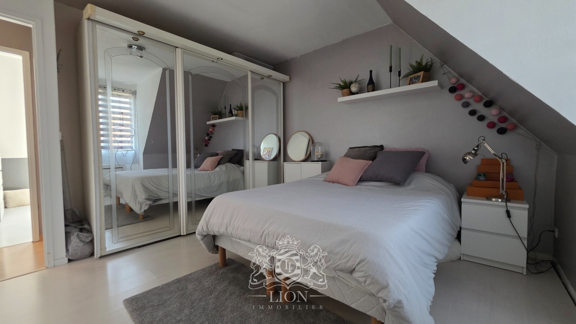 Maison individuelle 5 chambres double garage Photo 10 - Le Lion Immobilier Maison individuelle 5 chambres double garage Photo 10 - Le Lion Immobilier