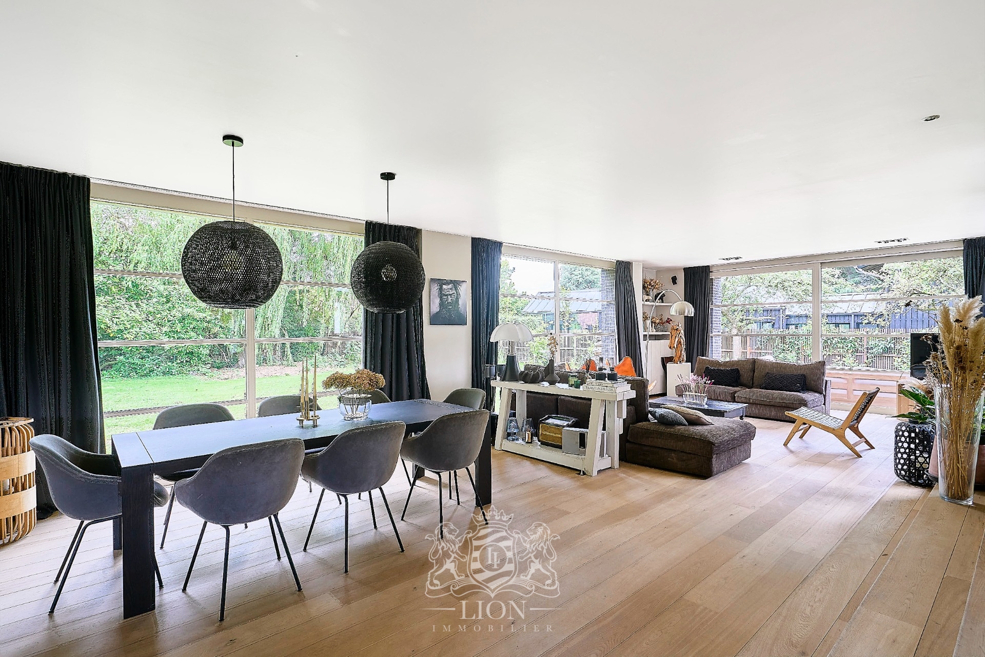 Maison maillard aux volumes contemporains Photo 3 - Le Lion Immobilier Maison maillard aux volumes contemporains Photo 3 - Le Lion Immobilier