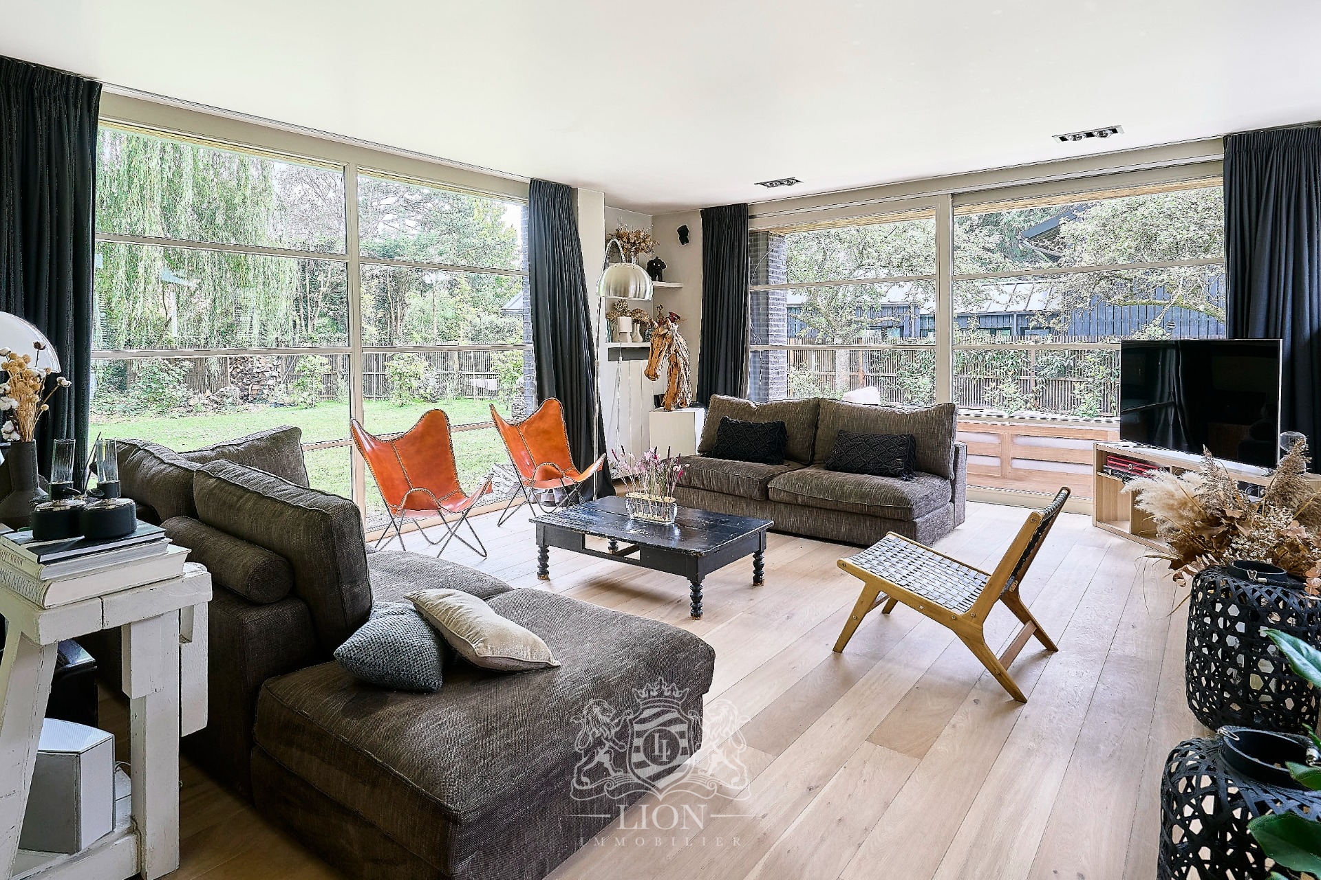 Maison maillard aux volumes contemporains Photo 5 - Le Lion Immobilier Maison maillard aux volumes contemporains Photo 5 - Le Lion Immobilier
