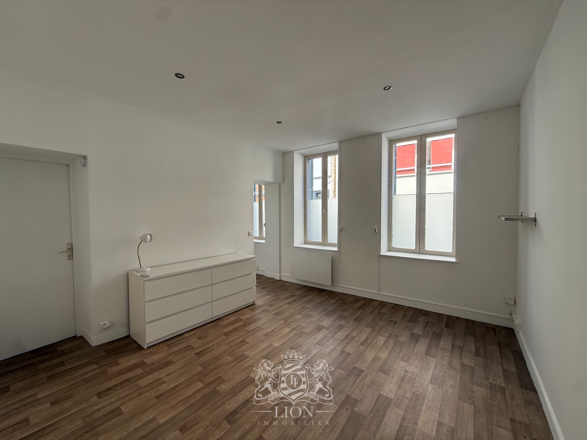 Avfs lille centre studio non meuble Photo 4 - Le Lion Immobilier Avfs lille centre studio non meuble Photo 4 - Le Lion Immobilier
