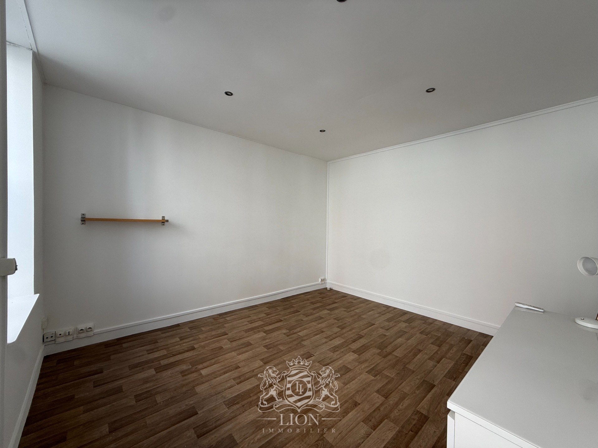 Avfs lille centre studio non meuble Photo 5 - Le Lion Immobilier Avfs lille centre studio non meuble Photo 5 - Le Lion Immobilier
