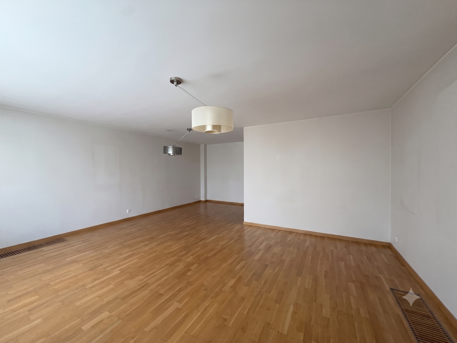Ipx vieux lille type 4 non meuble avec parking Photo 1 - Le Lion Immobilier Ipx vieux lille type 4 non meuble avec parking Photo 1 - Le Lion Immobilier