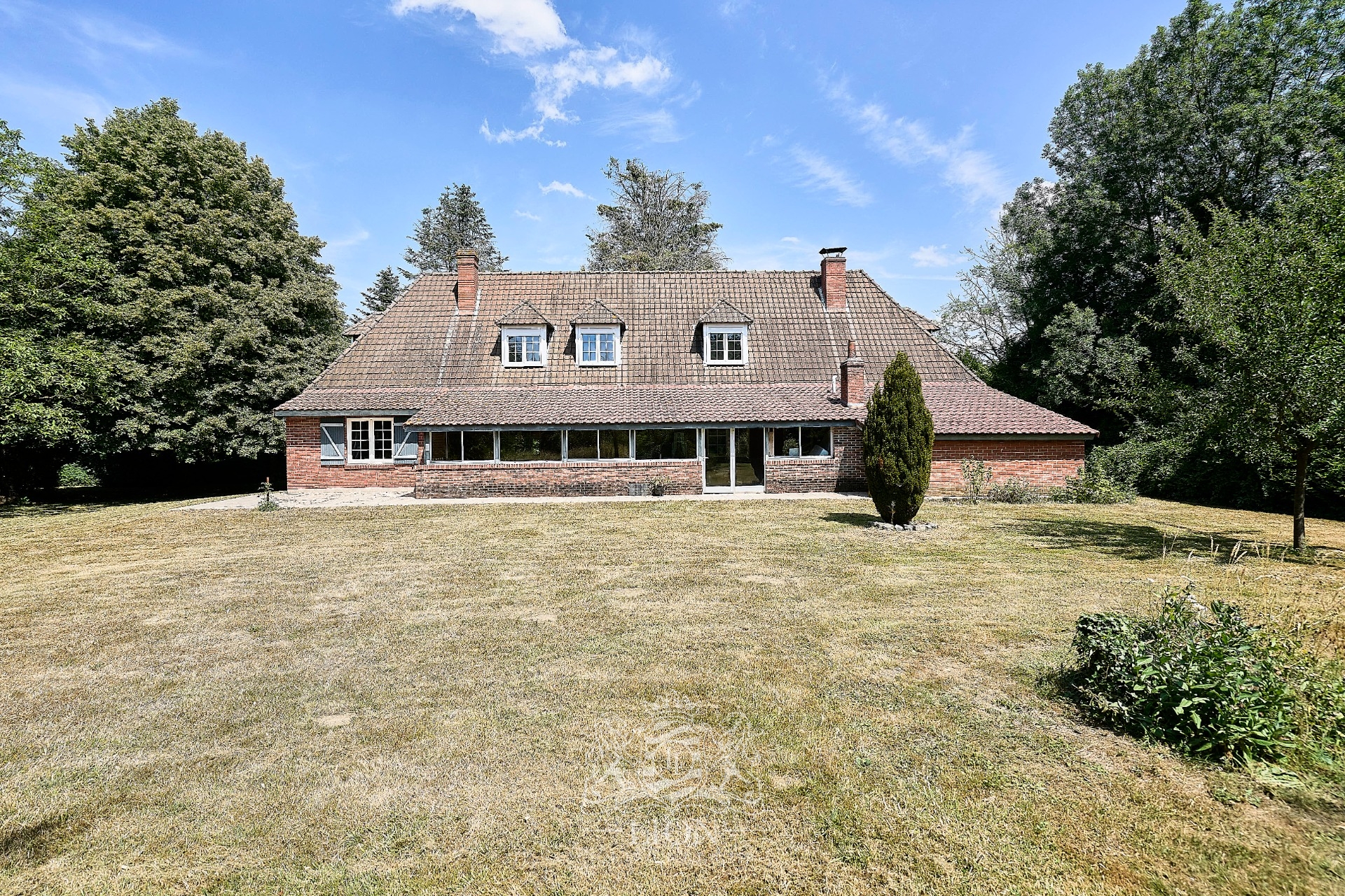 Belle individuelle sur une parcelle de pres de 5200 m2 Photo 3 - Le Lion Immobilier Belle individuelle sur une parcelle de pres de 5200 m2 Photo 3 - Le Lion Immobilier