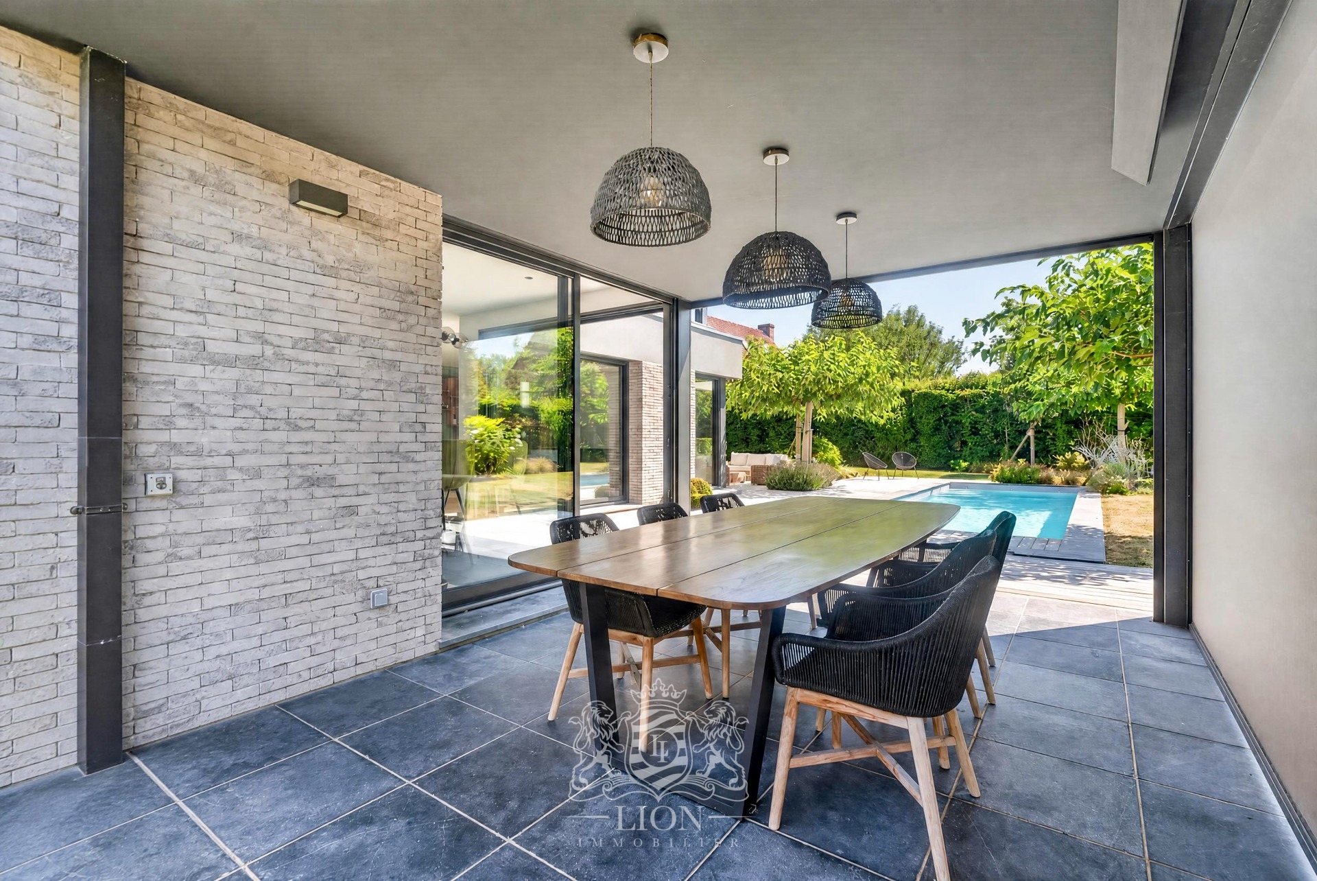 Cubique avec piscine dans un clos prive Photo 4 - Le Lion Immobilier Cubique avec piscine dans un clos prive Photo 4 - Le Lion Immobilier