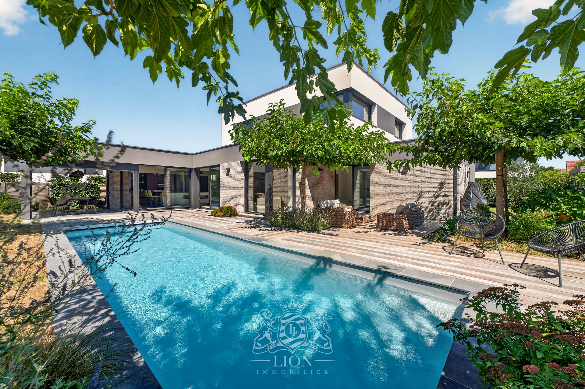 Cubique avec piscine dans un clos prive Photo 16 - Le Lion Immobilier Cubique avec piscine dans un clos prive Photo 16 - Le Lion Immobilier